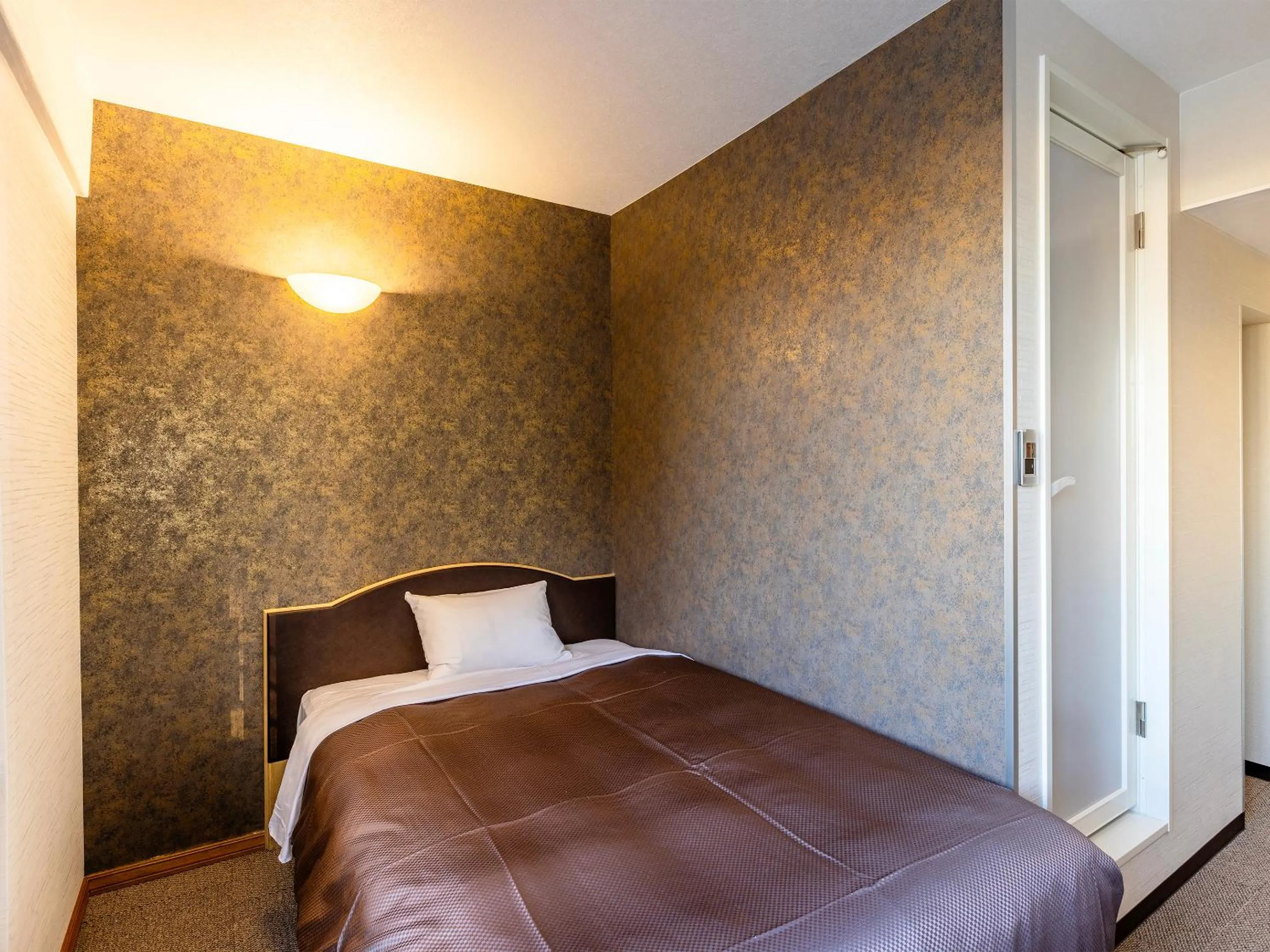 Photo of the whole room, Bed in Miyakonojo Green Hotel