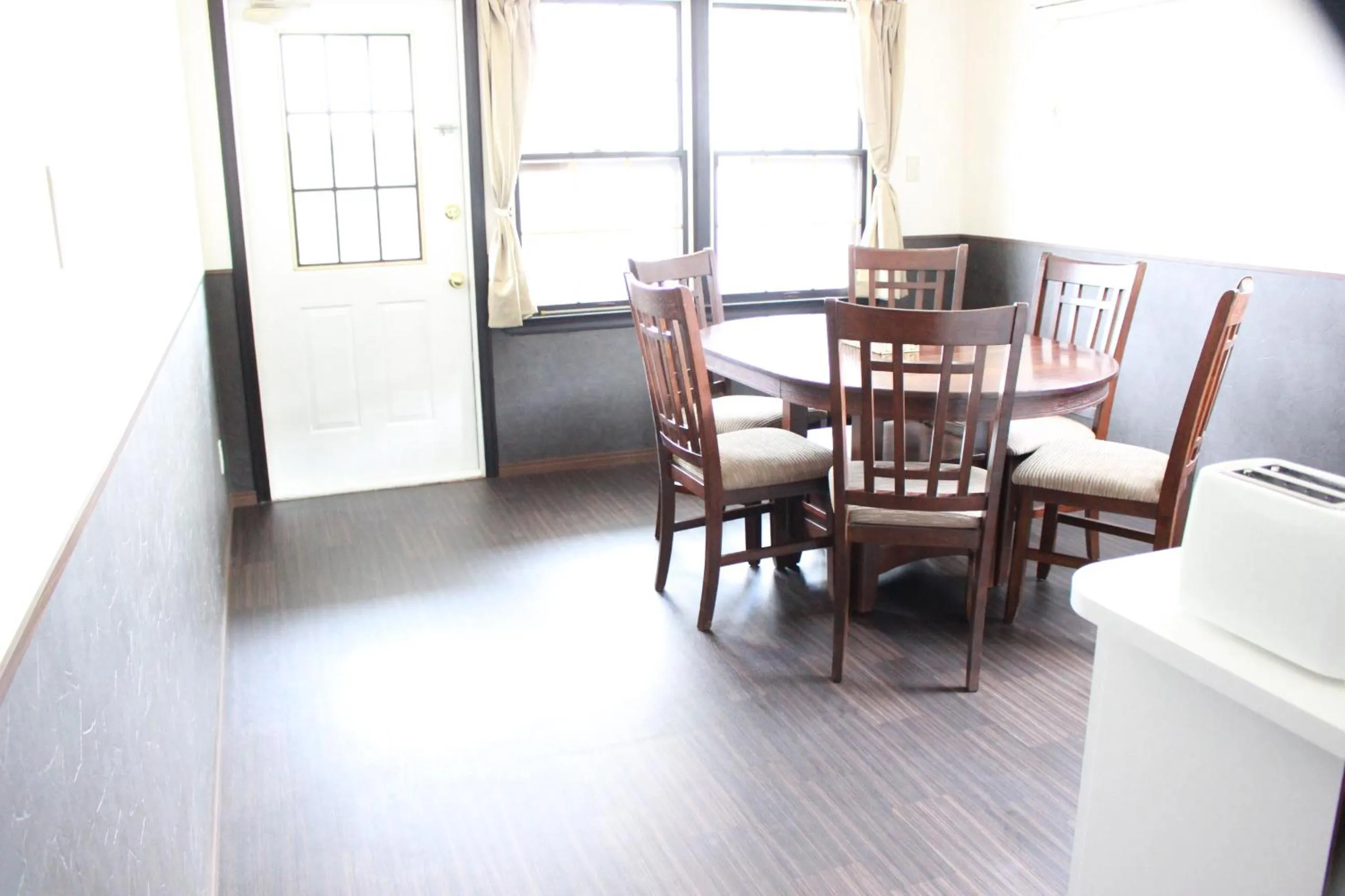 Kitchen or kitchenette in Nangoku Lodge Booya