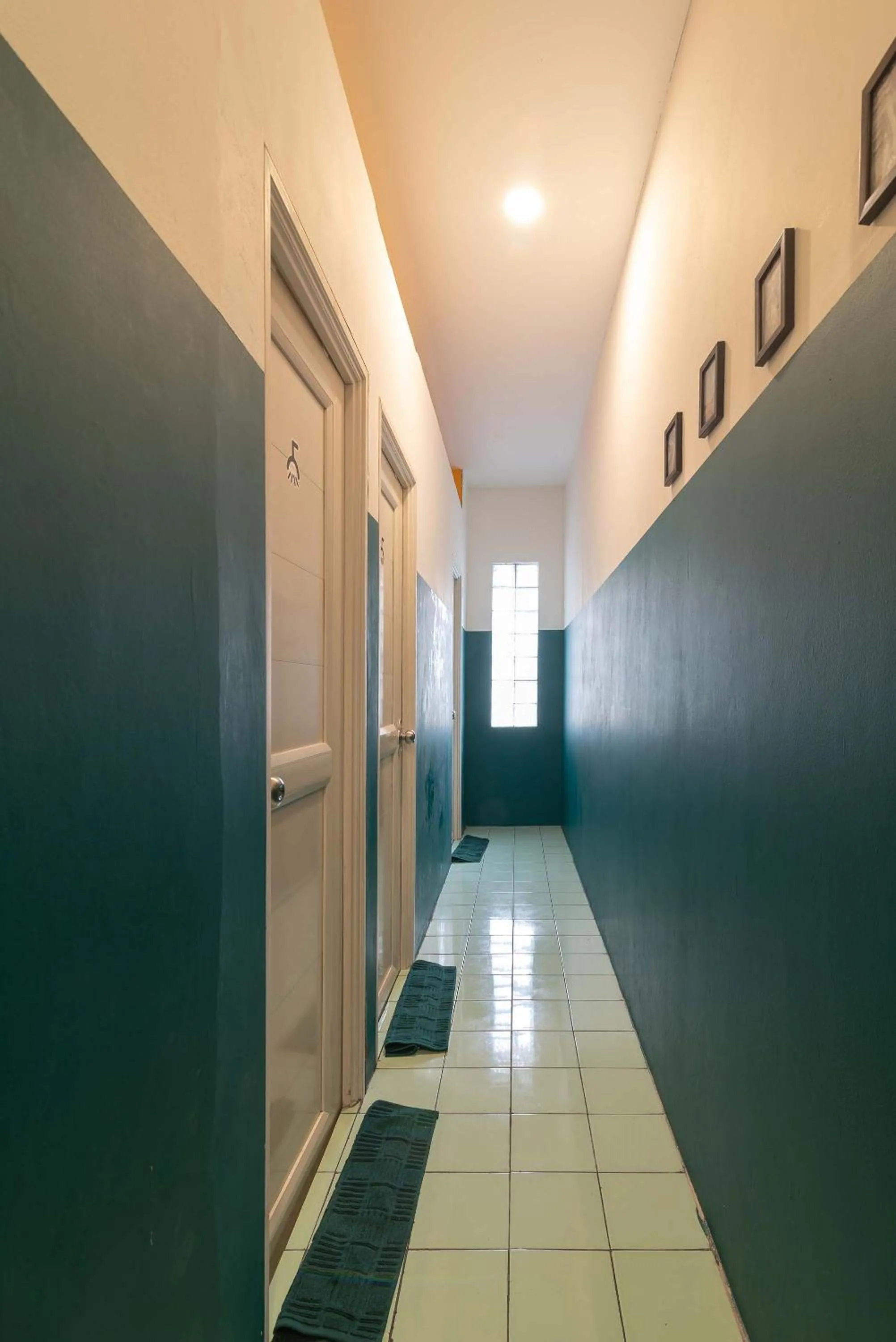 Bathroom in Wonderloft Hostel Kota Tua