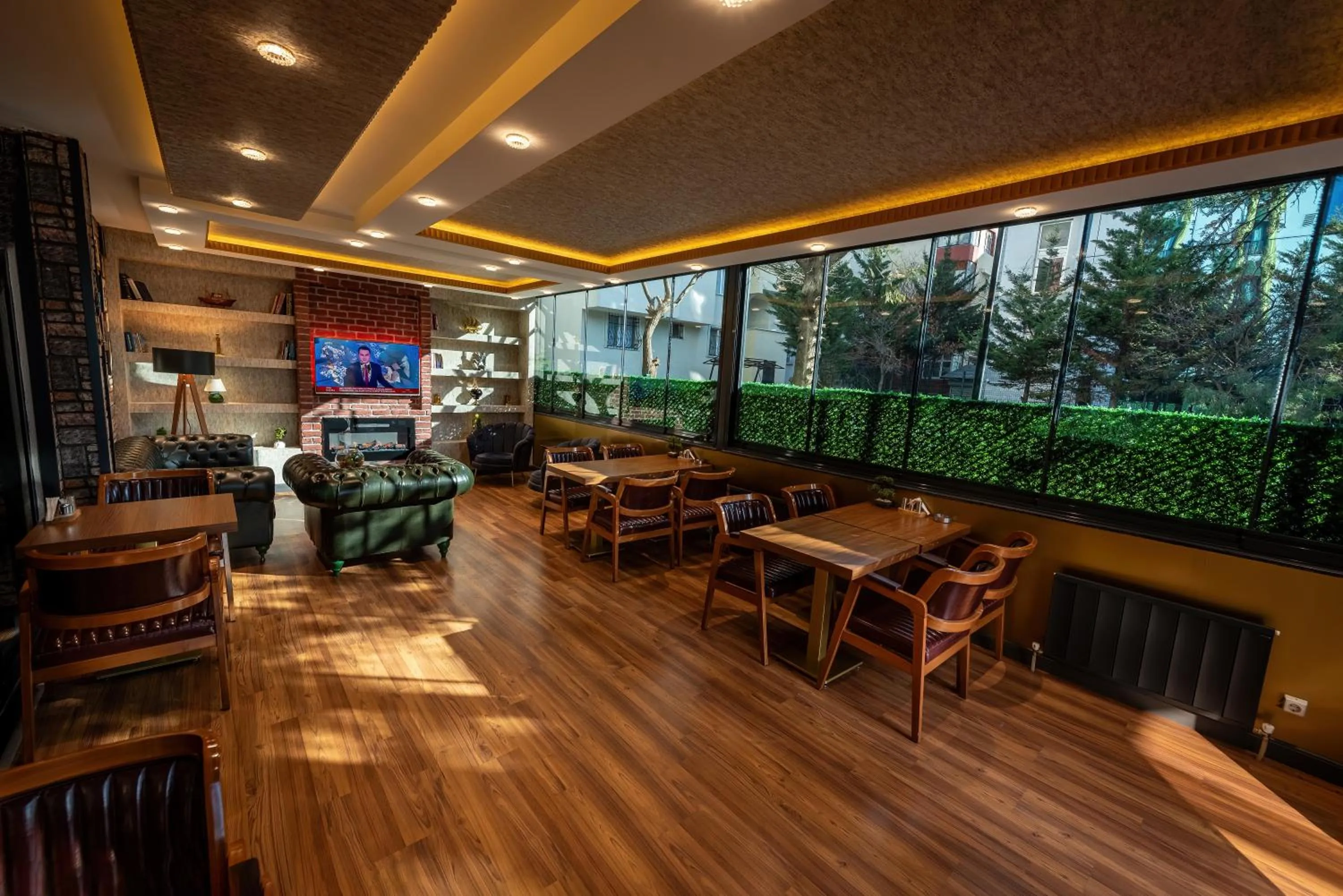 Restaurant/places to eat in Golden Dream Otel