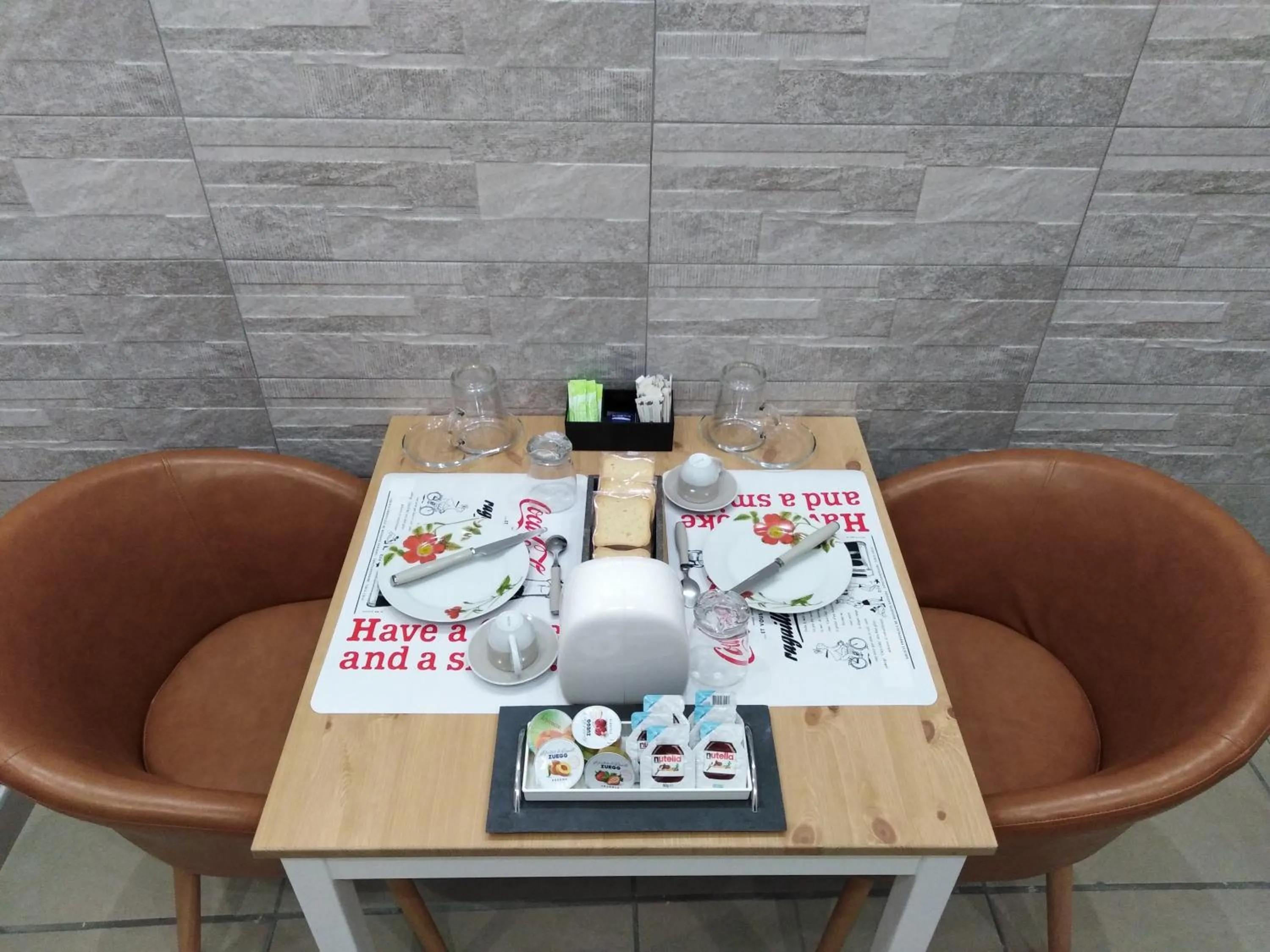 Breakfast in SantAntida Bed and Breakfast