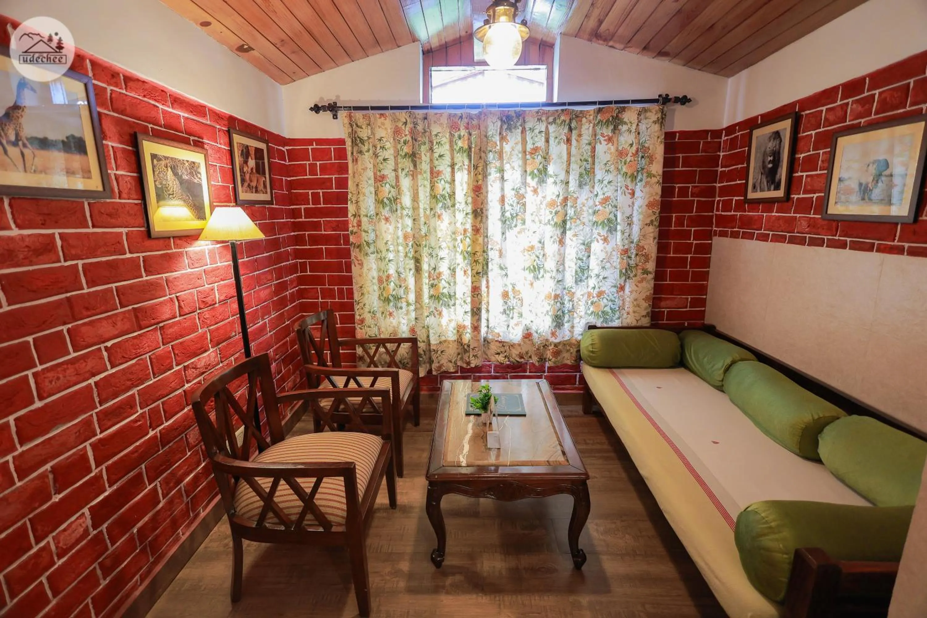 Hotel Udechee Huts, McLeod Ganj