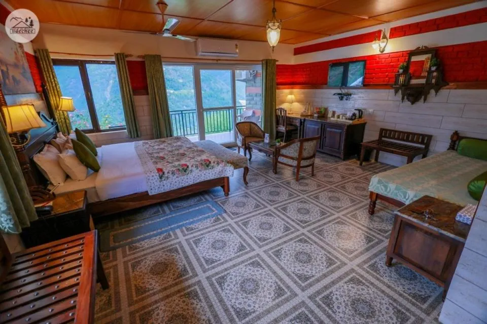 Bed in Hotel Udechee Huts, McLeod Ganj