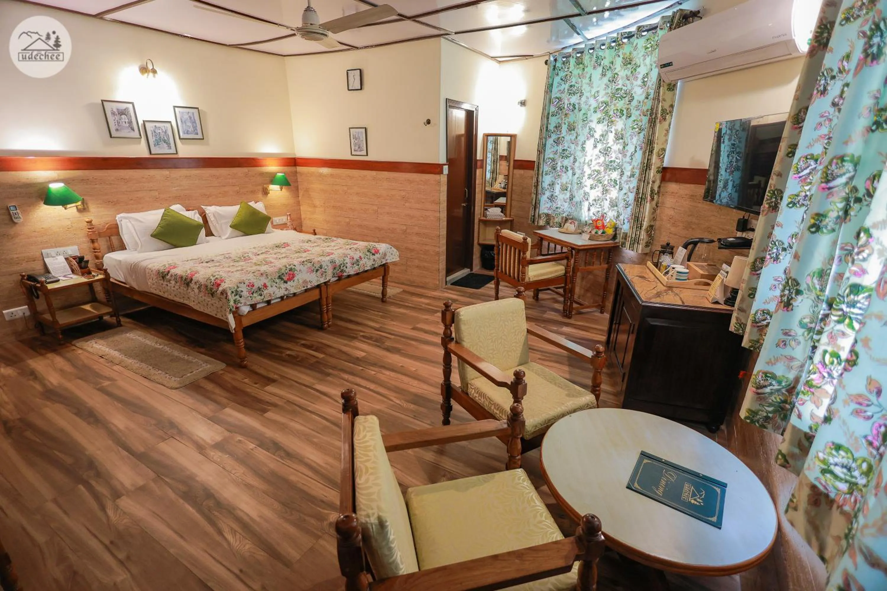 Deluxe Double Room with Balcony in Hotel Udechee Huts, McLeod Ganj