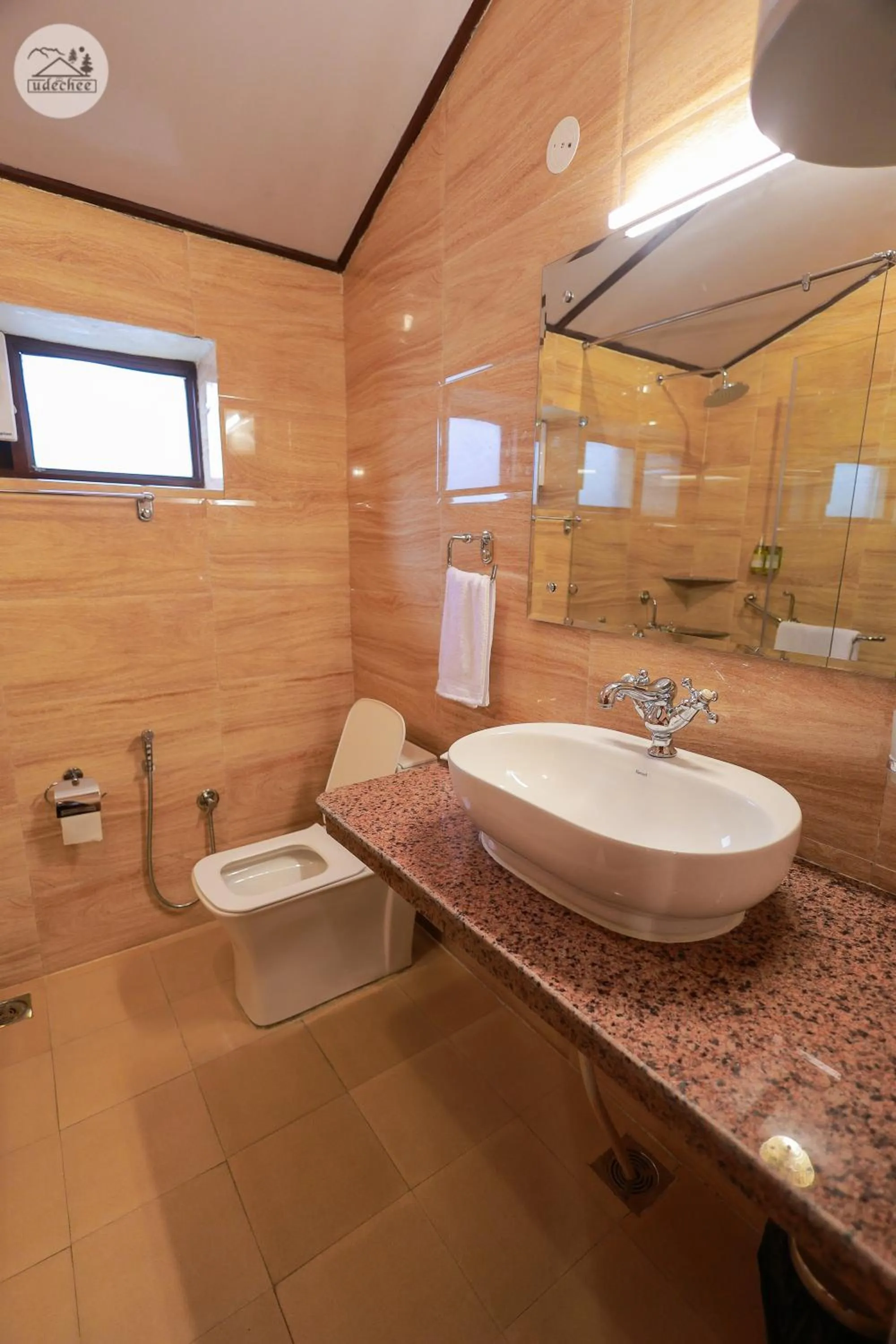 Hotel Udechee Huts, McLeod Ganj