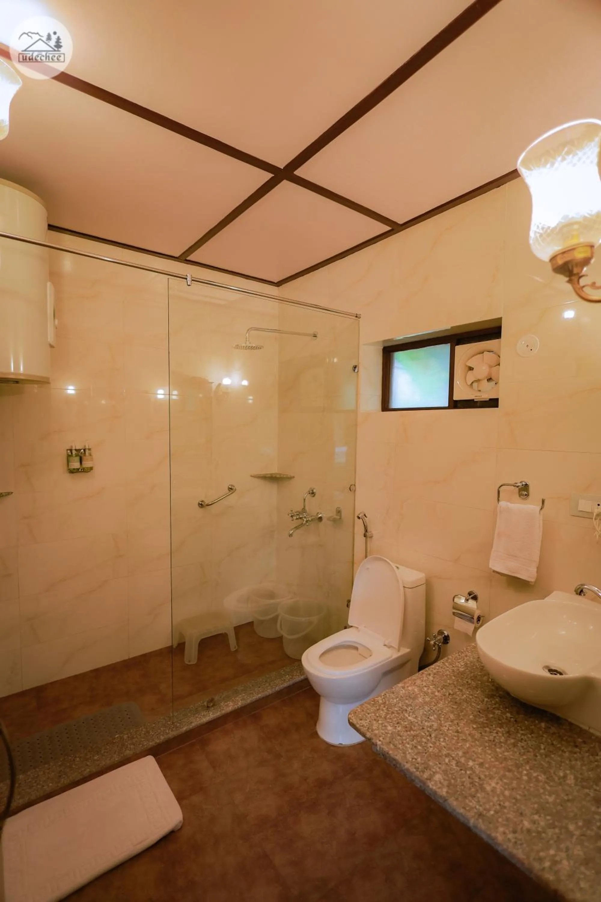 Hotel Udechee Huts, McLeod Ganj