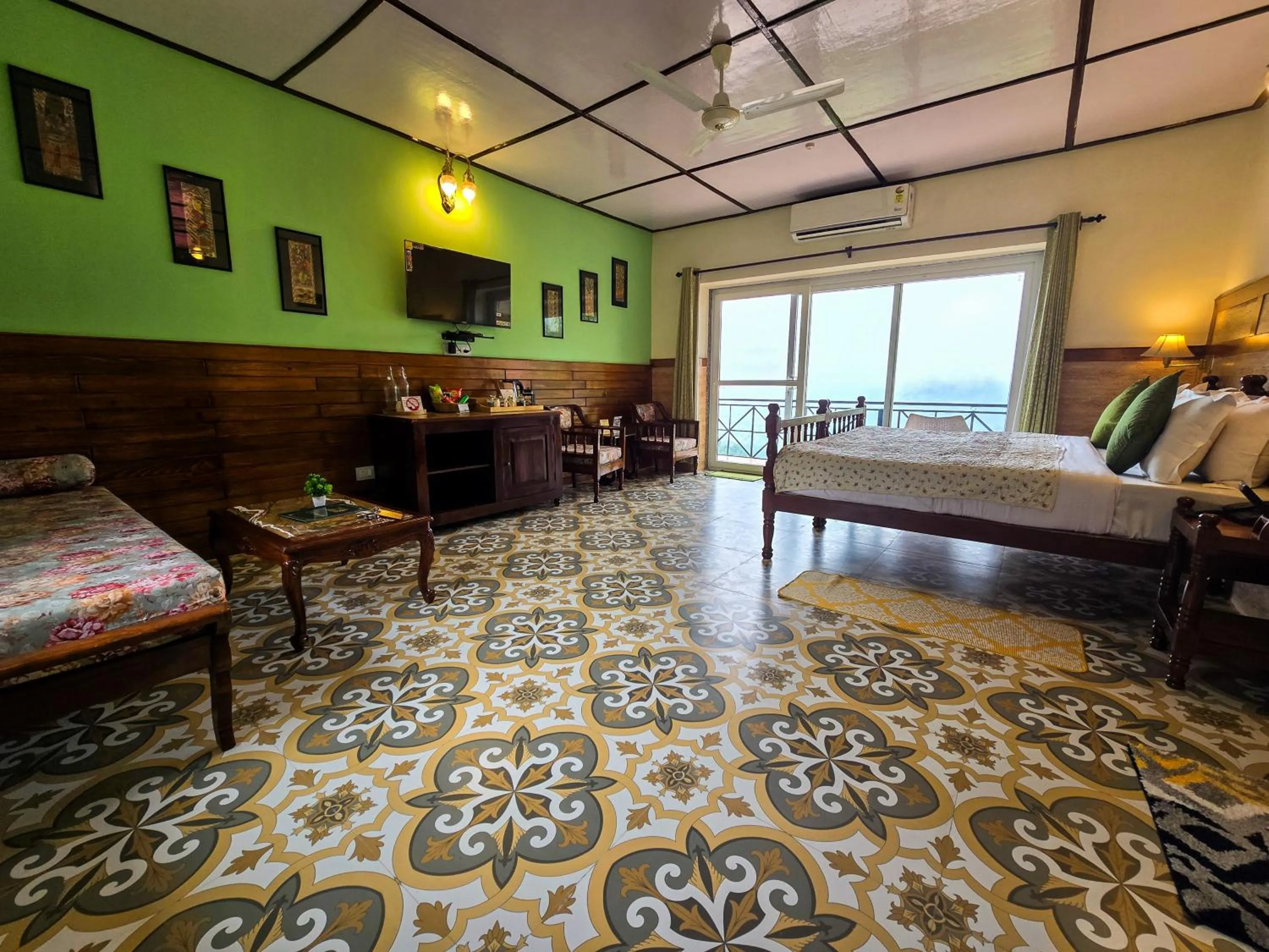 King Room with Mountain View in Hotel Udechee Huts, McLeod Ganj
