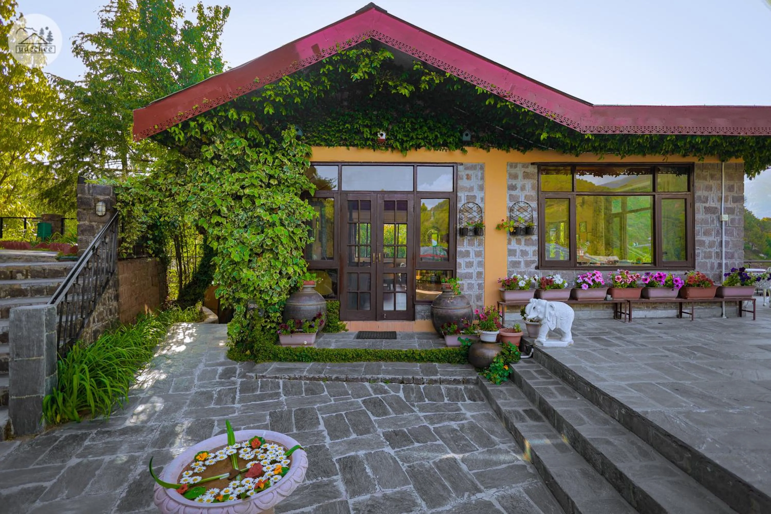 Hotel Udechee Huts, McLeod Ganj
