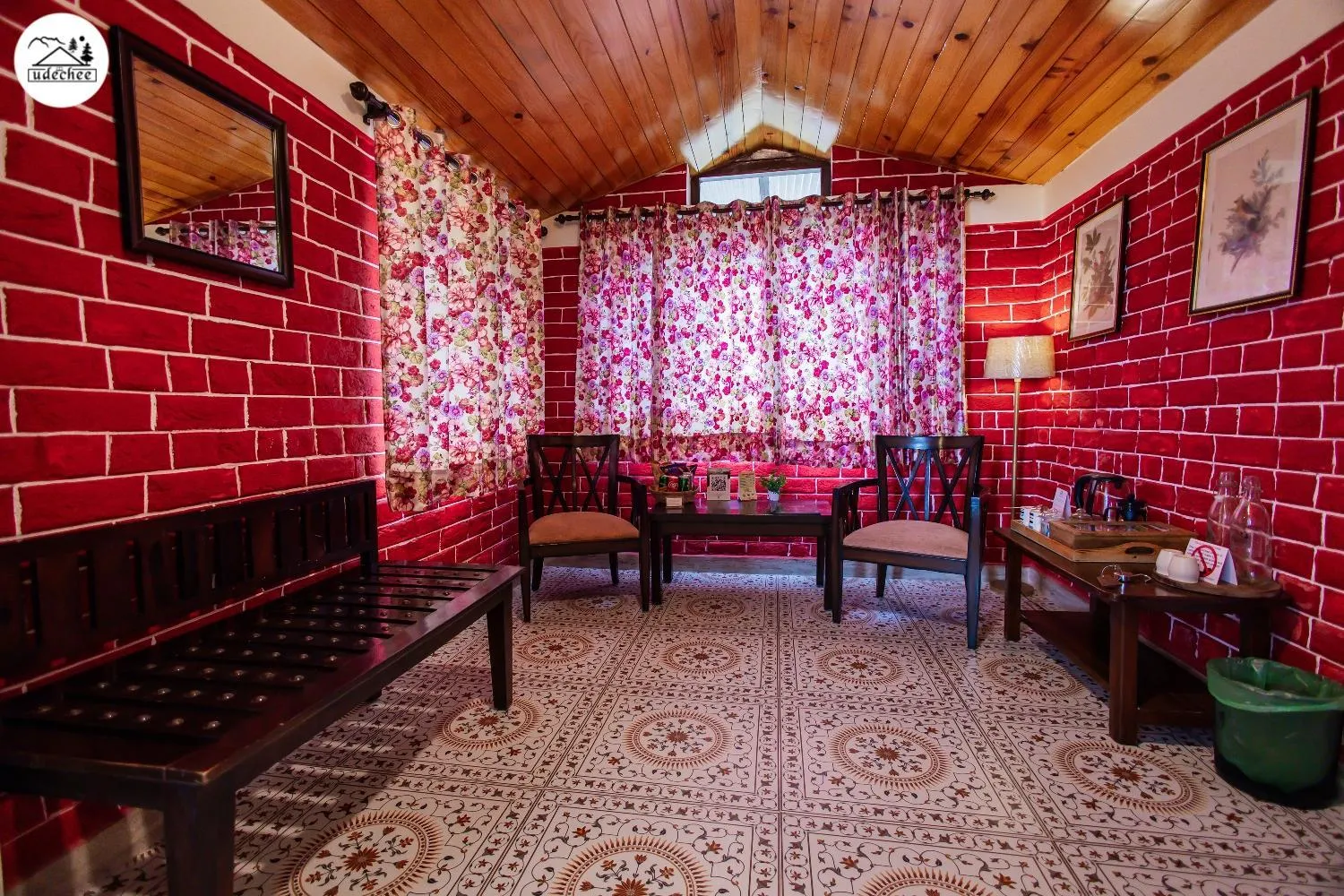 Hotel Udechee Huts, McLeod Ganj