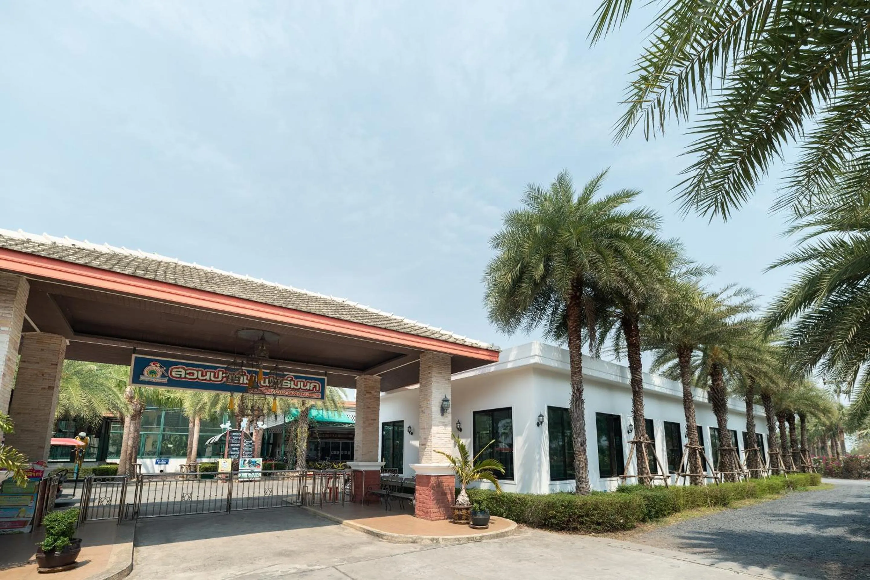 Facade/entrance, Property Building in Capital O 805 Suan Palm Farm Nok Resort