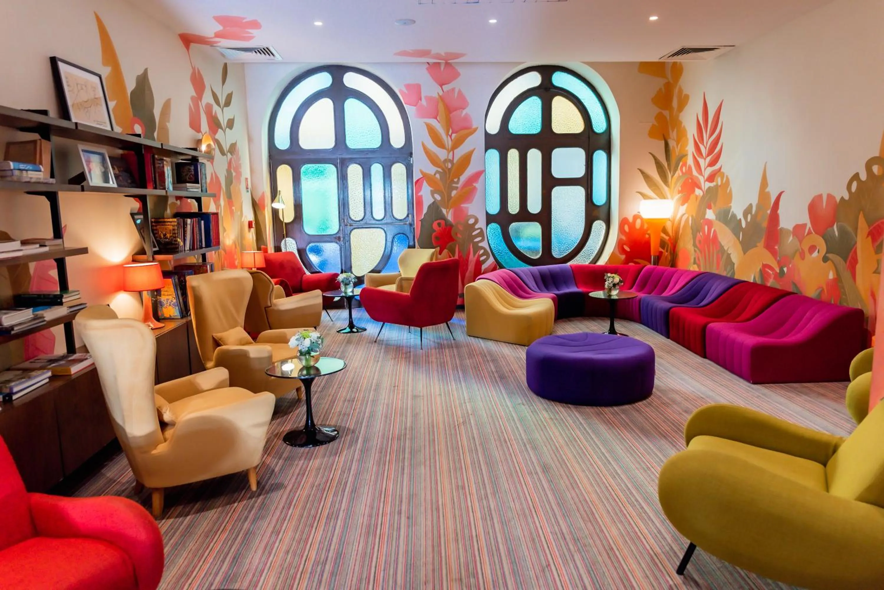 Library in La Residence Du Vieux Port