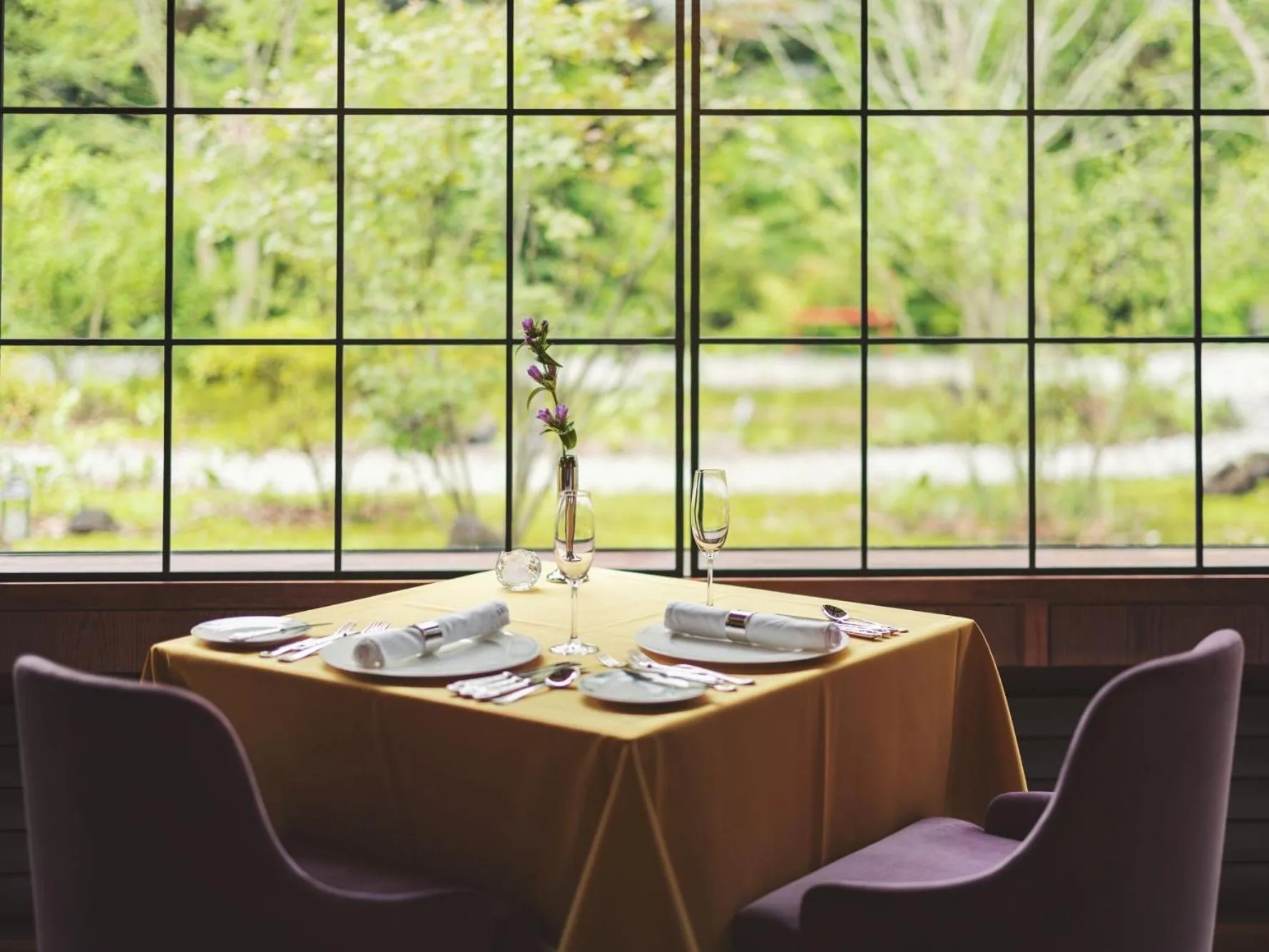 Restaurant/places to eat in Mampei Hotel