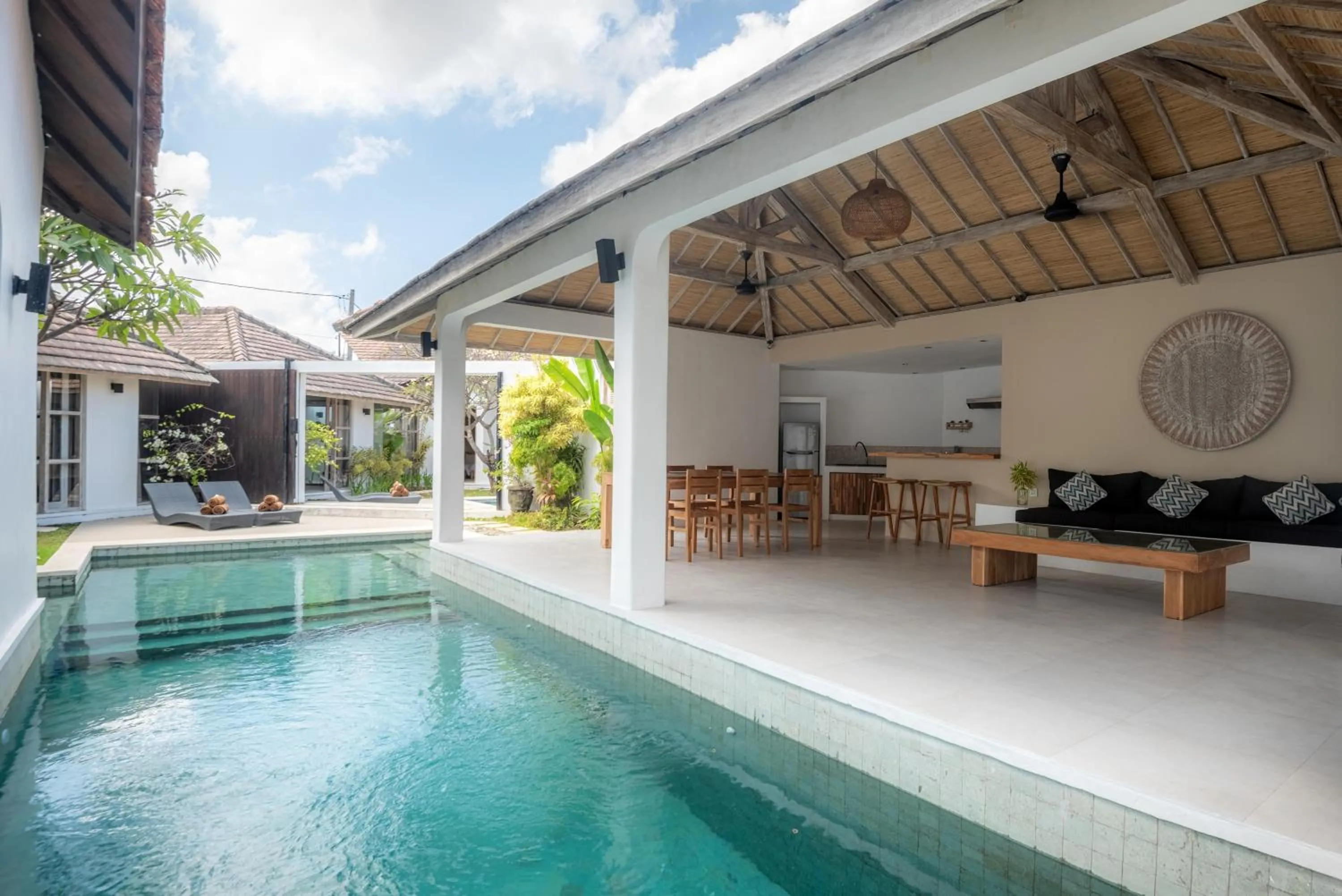 Property building in Villa Dipta