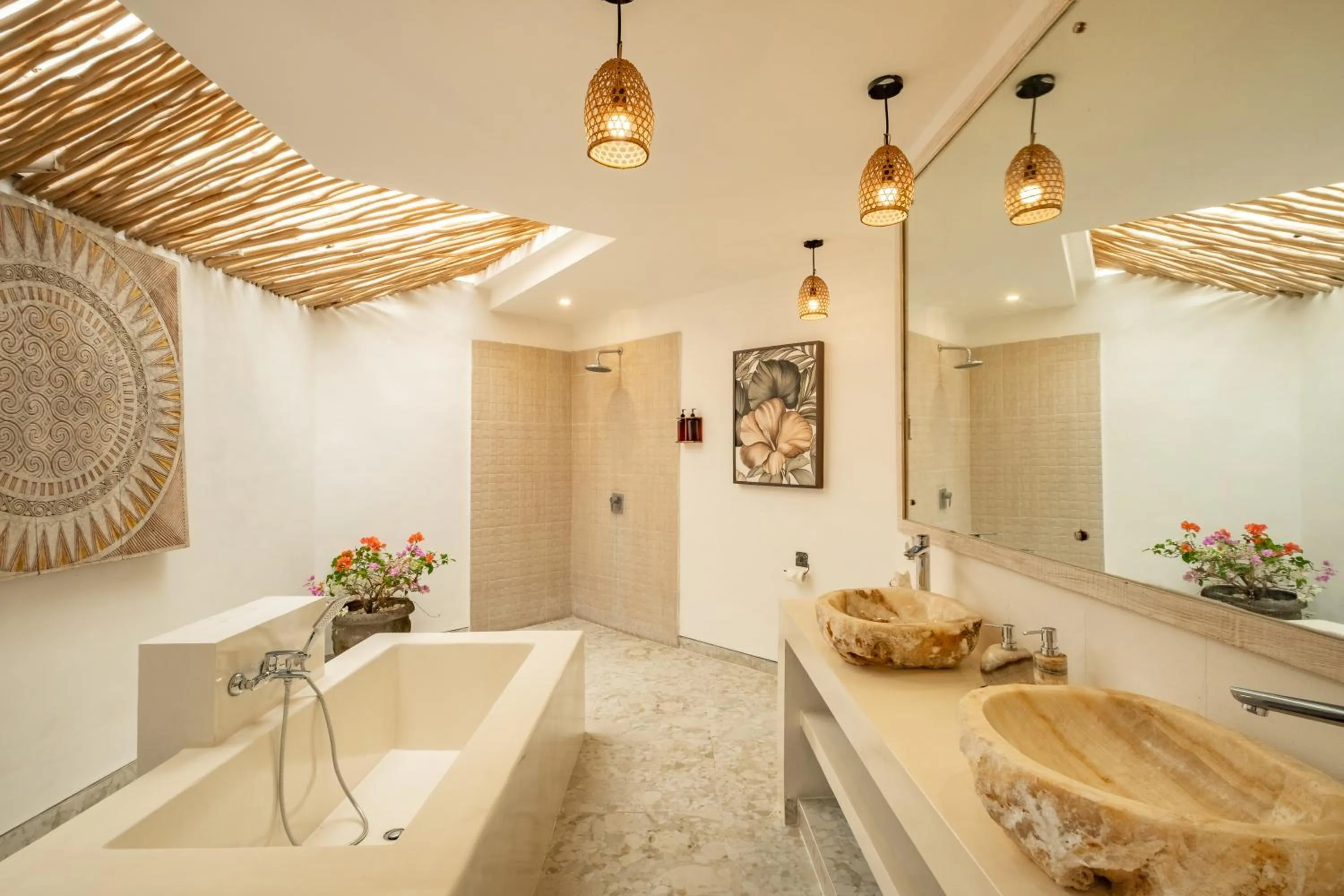 Shower in Villa Dipta