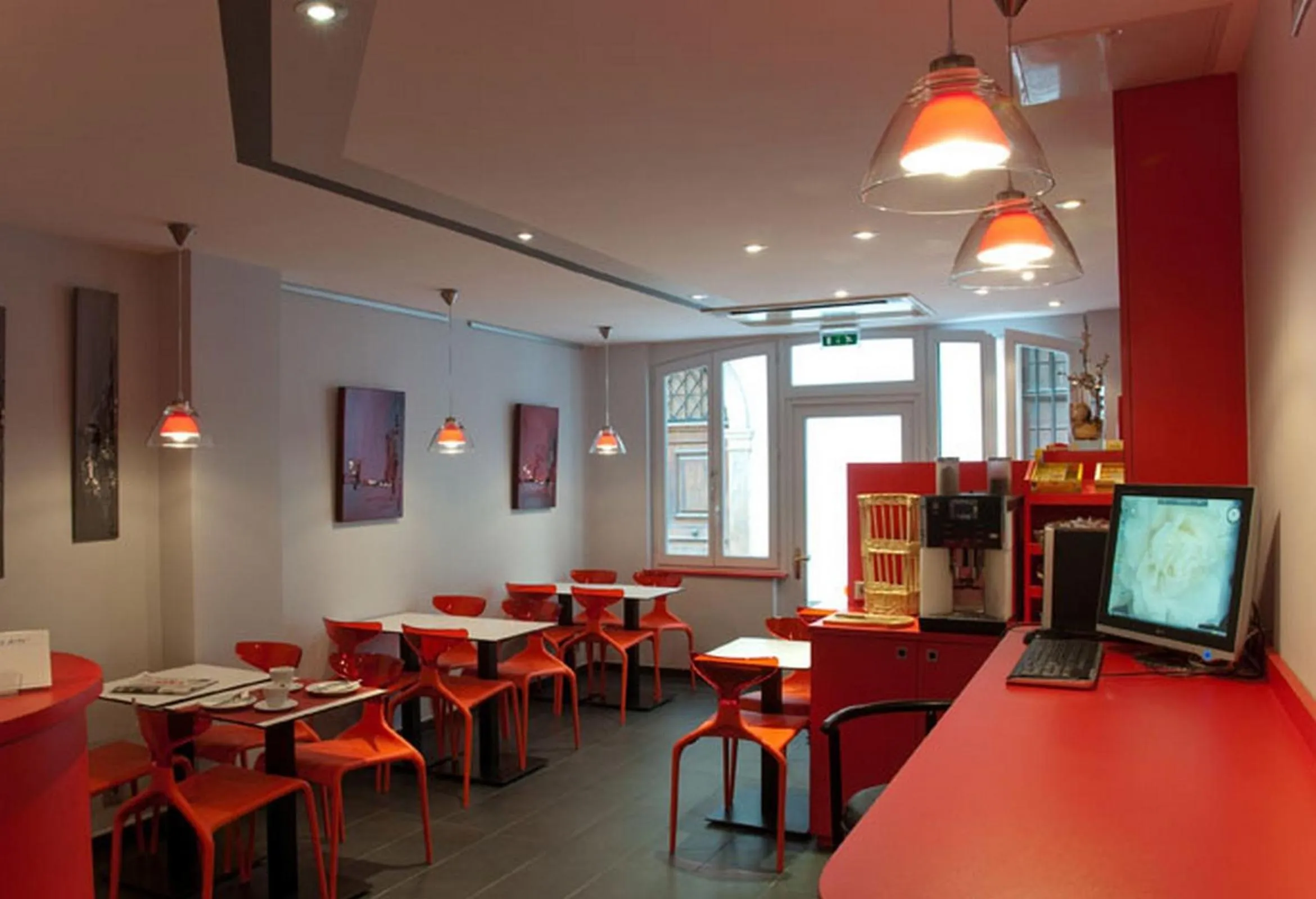 Lobby or reception in Hotel des Arts - Centre Cathédrale