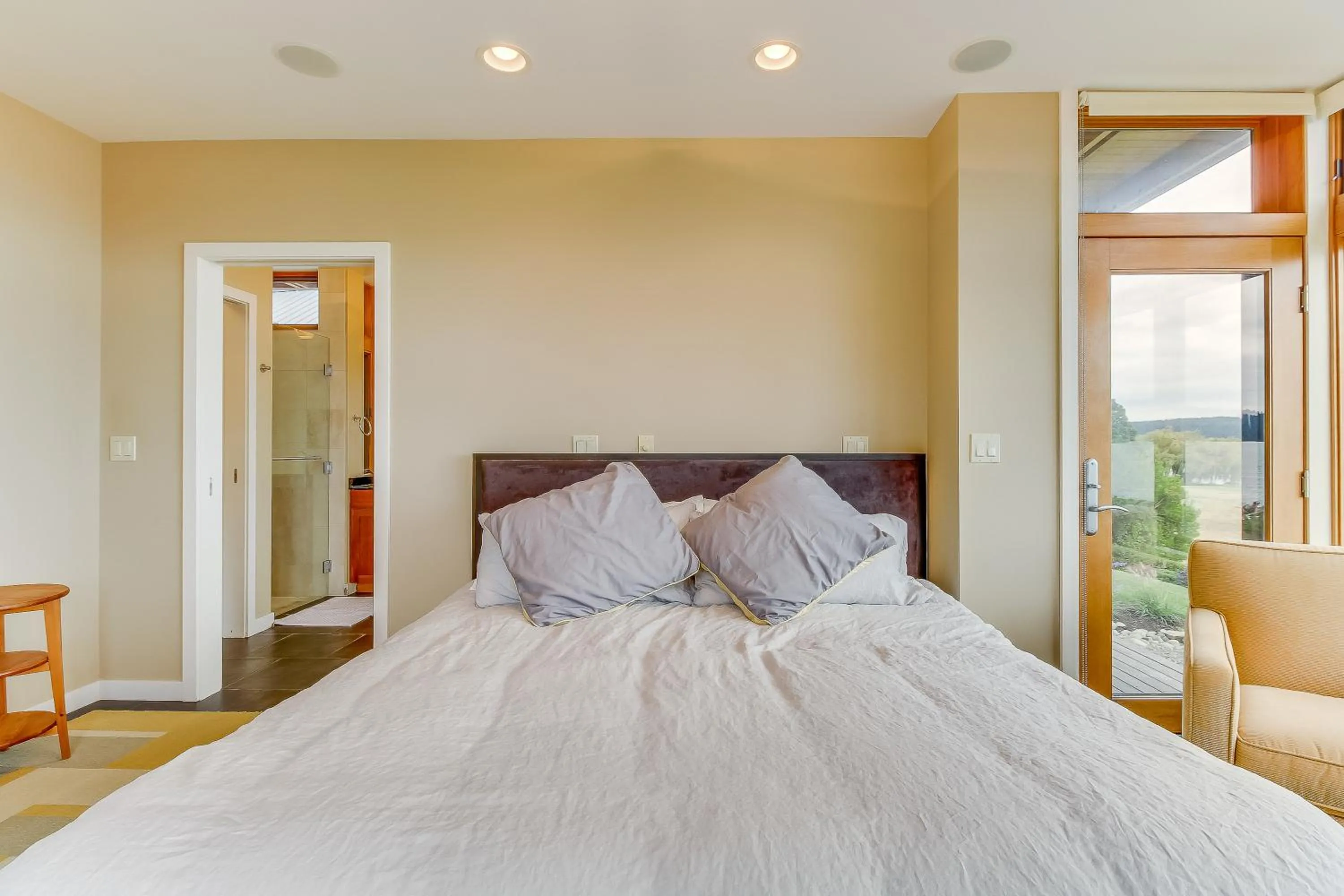 Bed in Fidalgo Island Waterfront Stunner