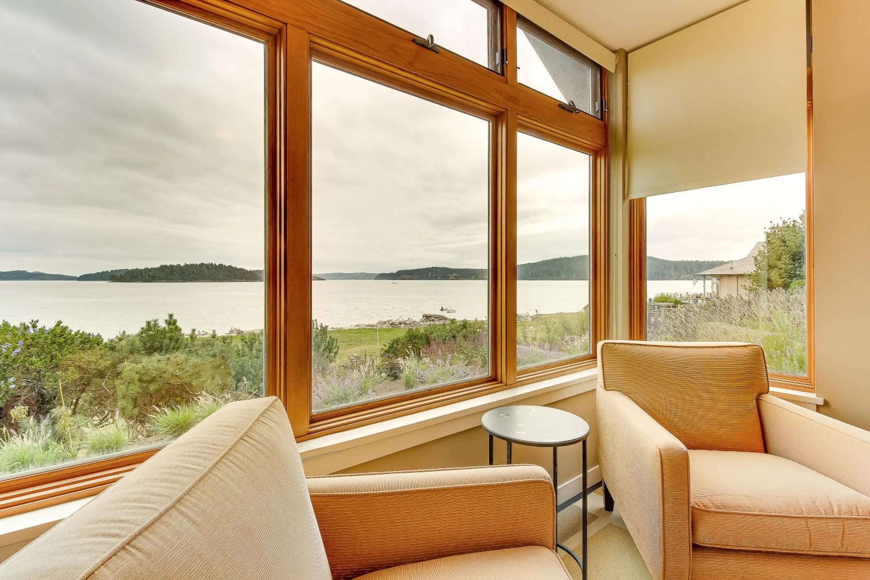 Fidalgo Island Waterfront Stunner