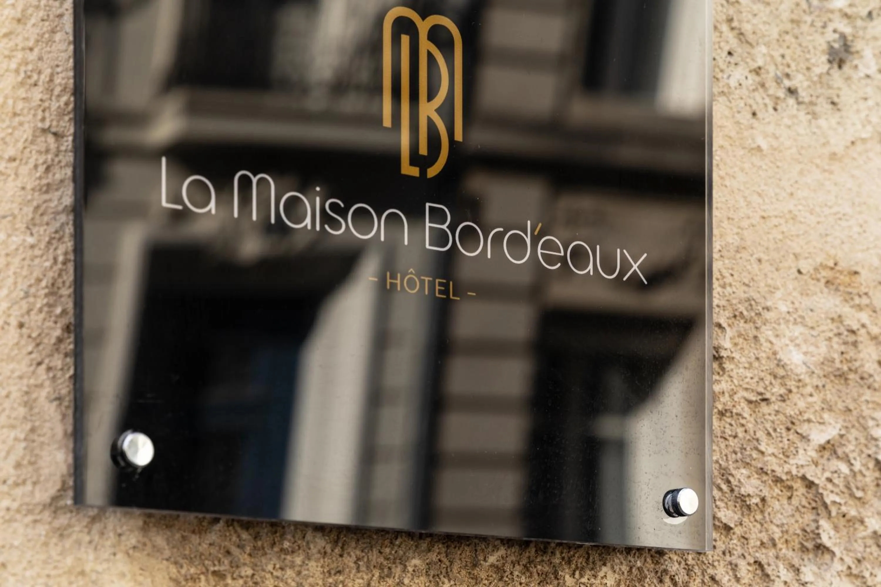 Property logo or sign in Hôtel La Maison Bord'eaux
