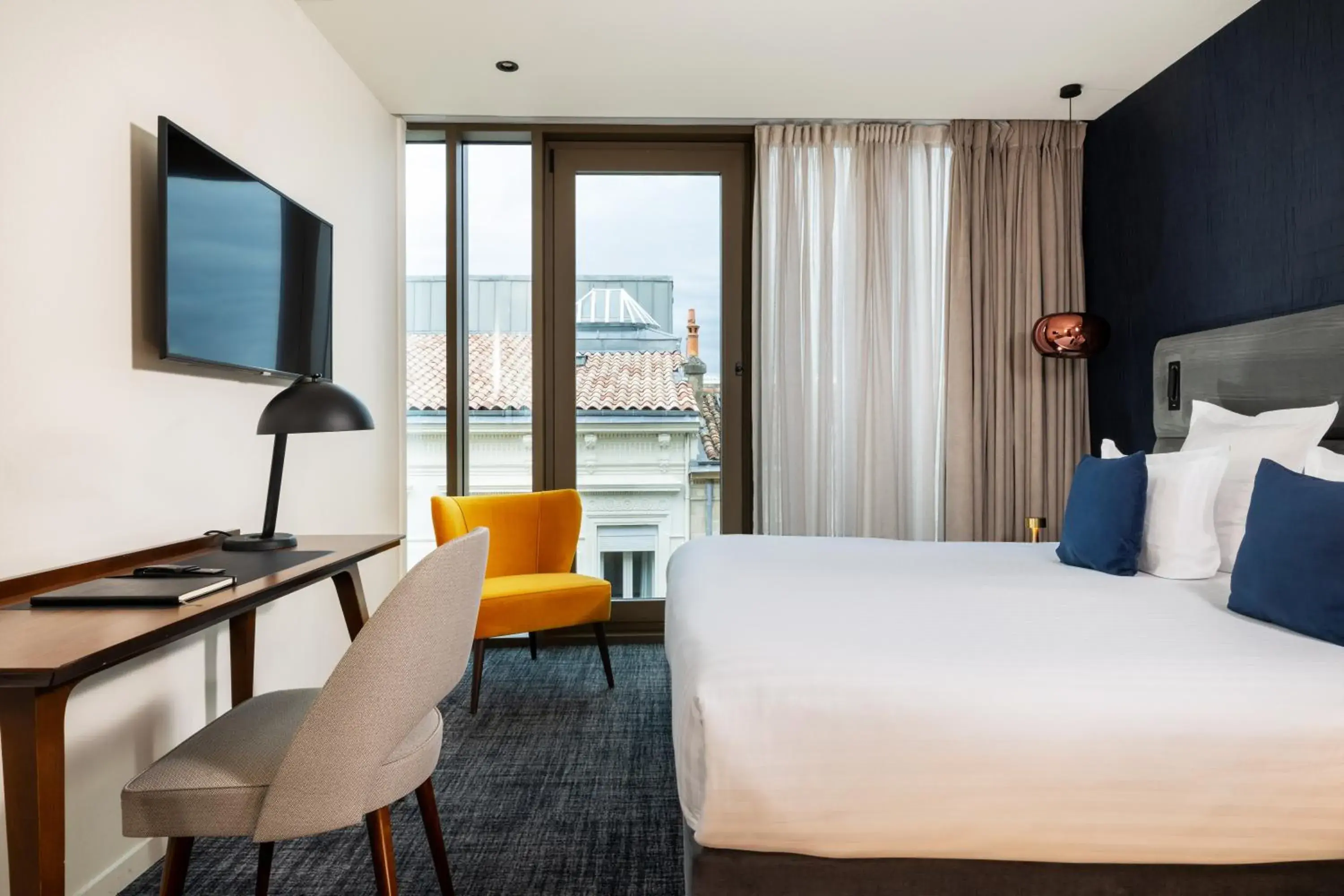 Deluxe Double Room in Hôtel La Maison Bord'eaux Deluxe Double Room in Hôtel La Maison Bord'eaux