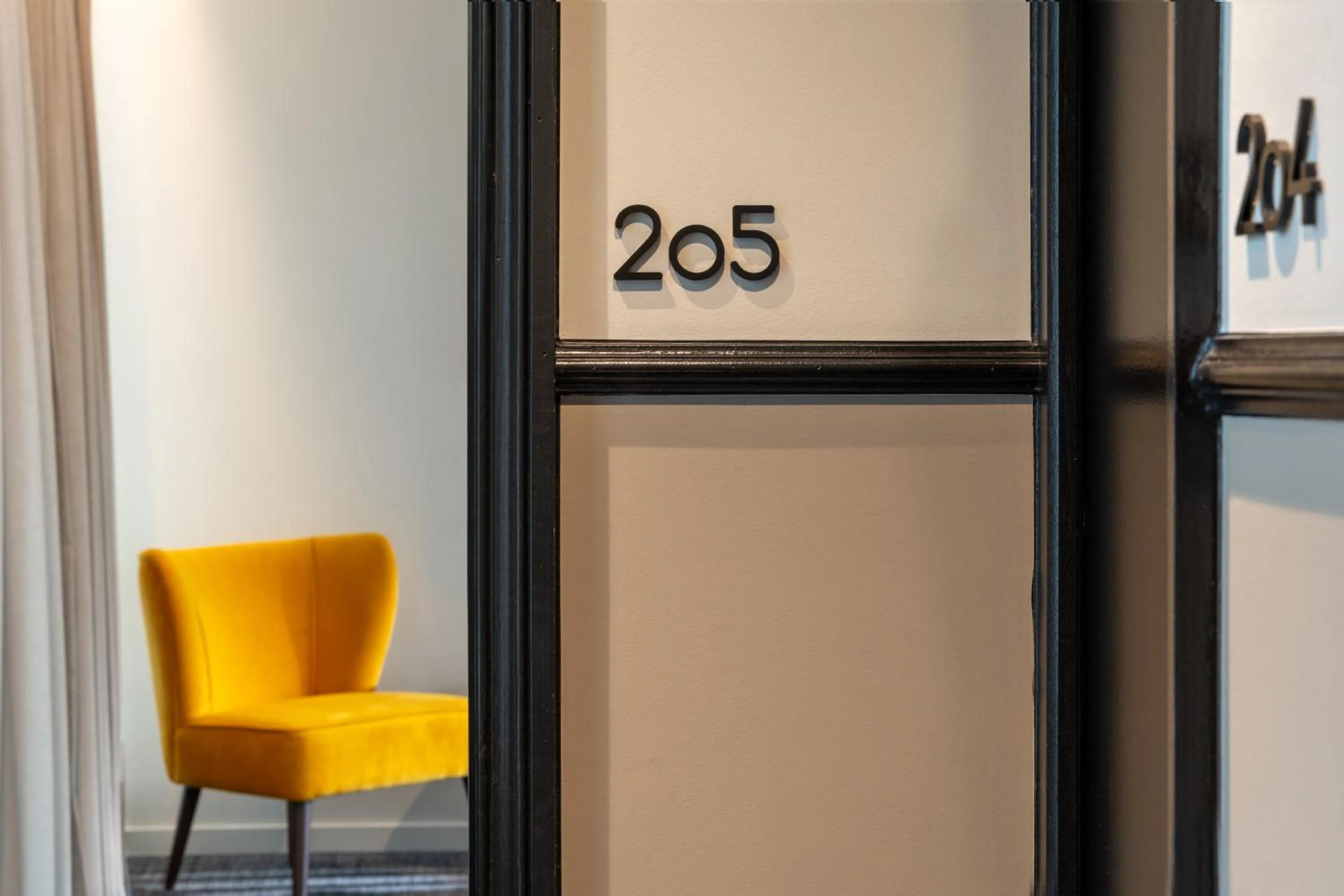 Bedroom in Hôtel La Maison Bord'eaux