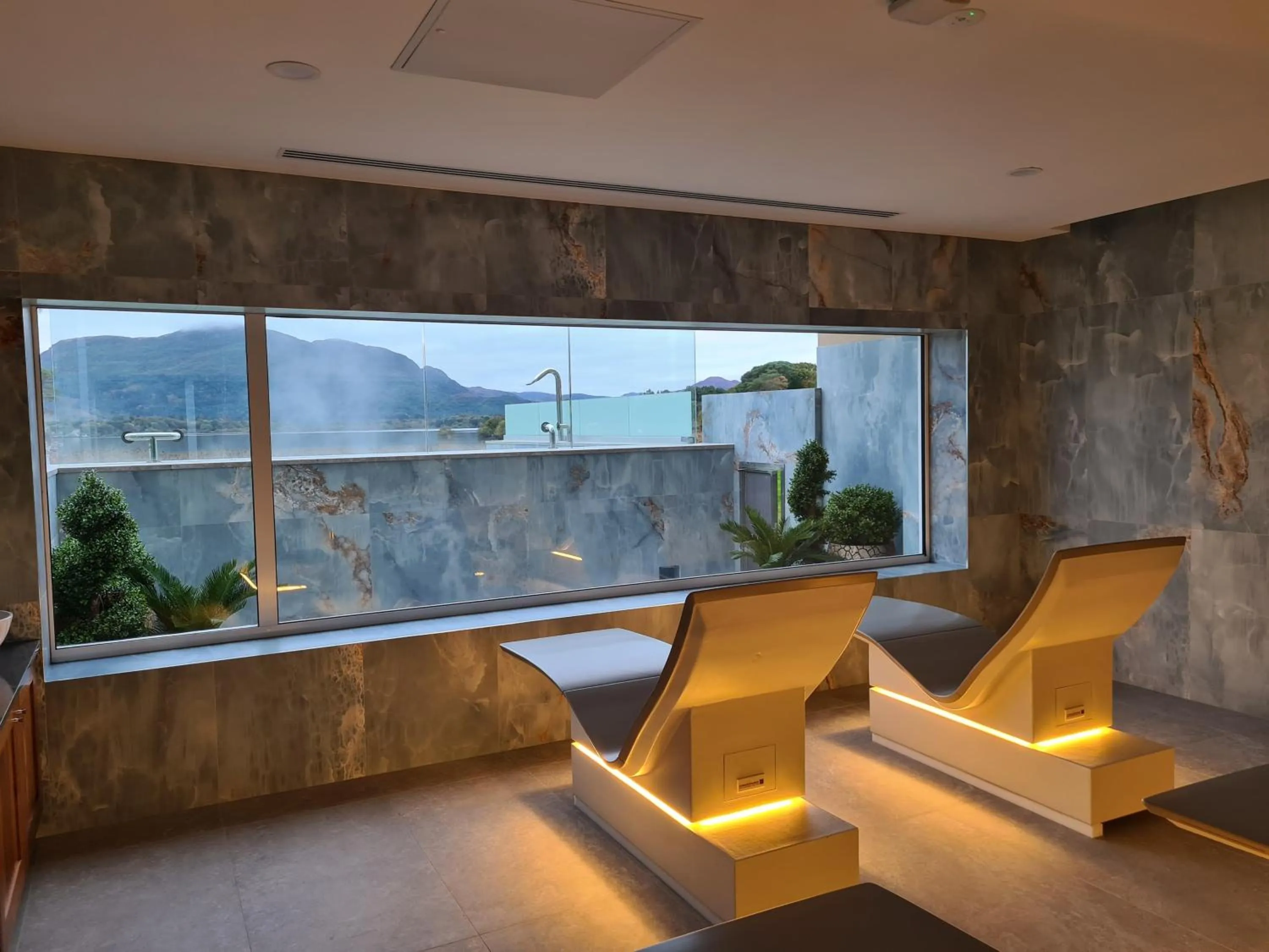 Fitness centre/facilities in The Lake Hotel