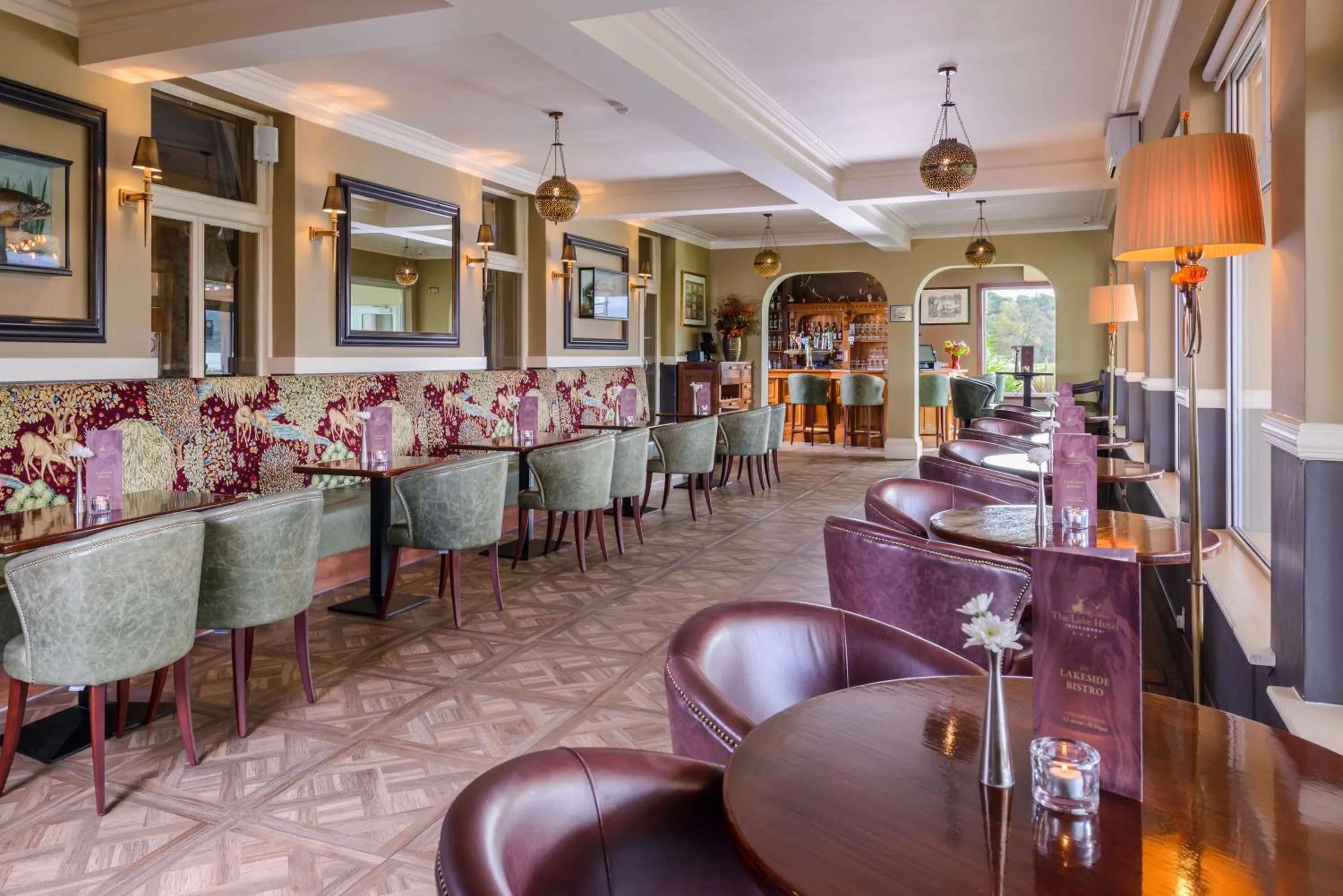 Restaurant/places to eat in The Lake Hotel