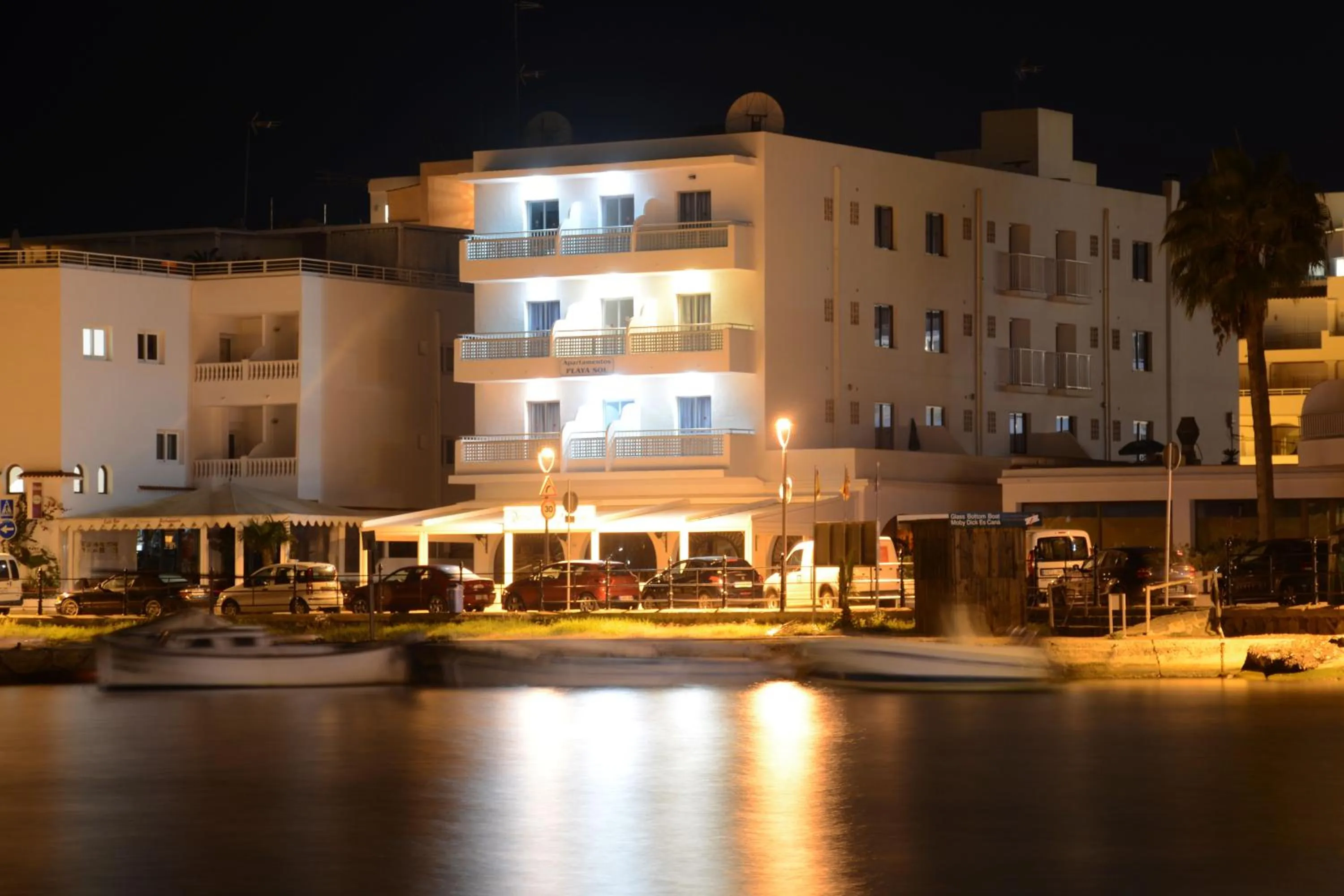 Property building in Apartamentos Playa Sol