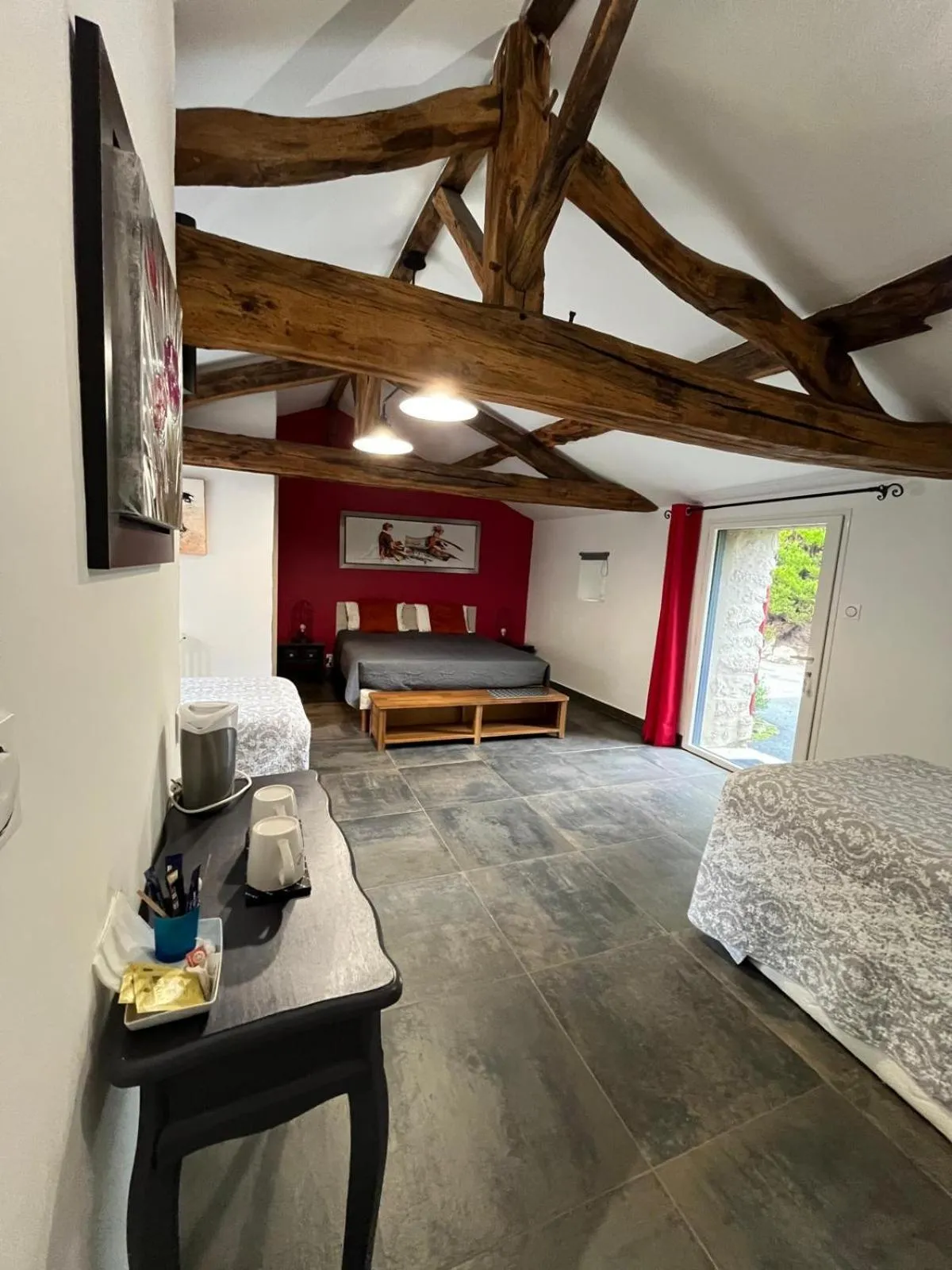 Property building, Bed in Au Petit Bignon