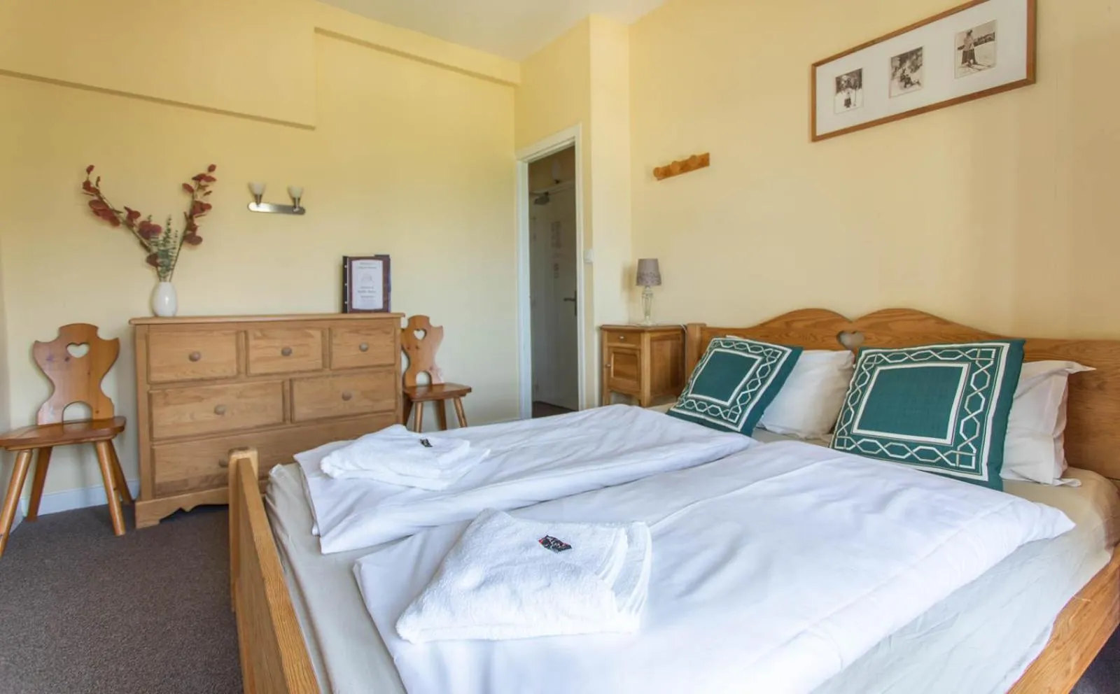 Bedroom, Bed in Hotel Le Chamois