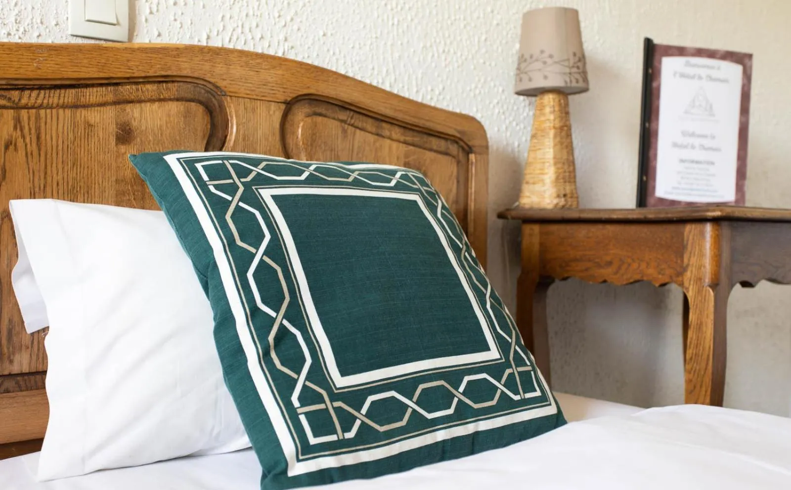 Bed in Hotel Le Chamois