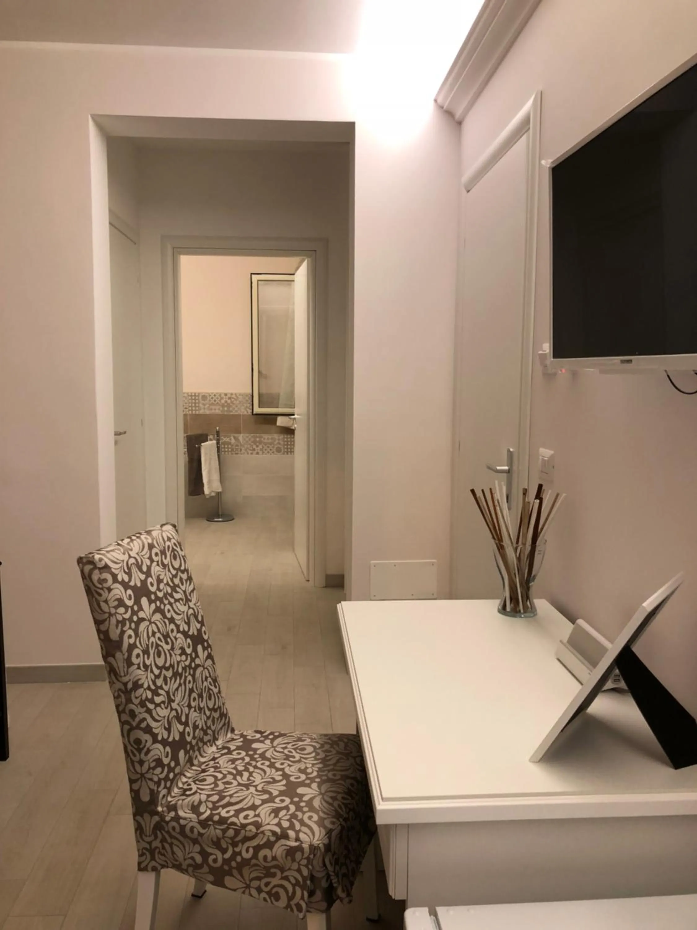 TV and multimedia in Maison Bijou B&B