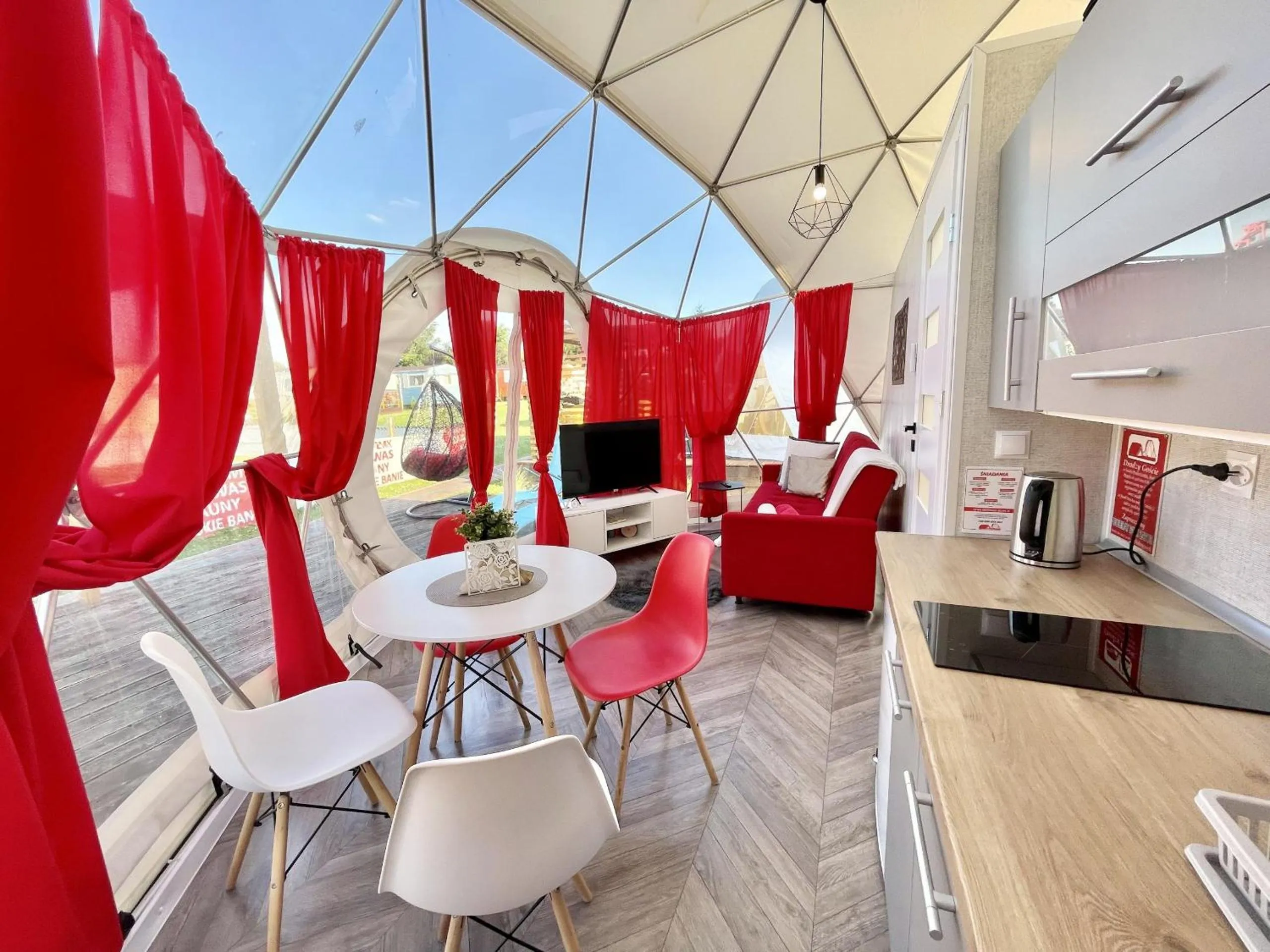 Communal lounge/ TV room in Holiday Park Zator