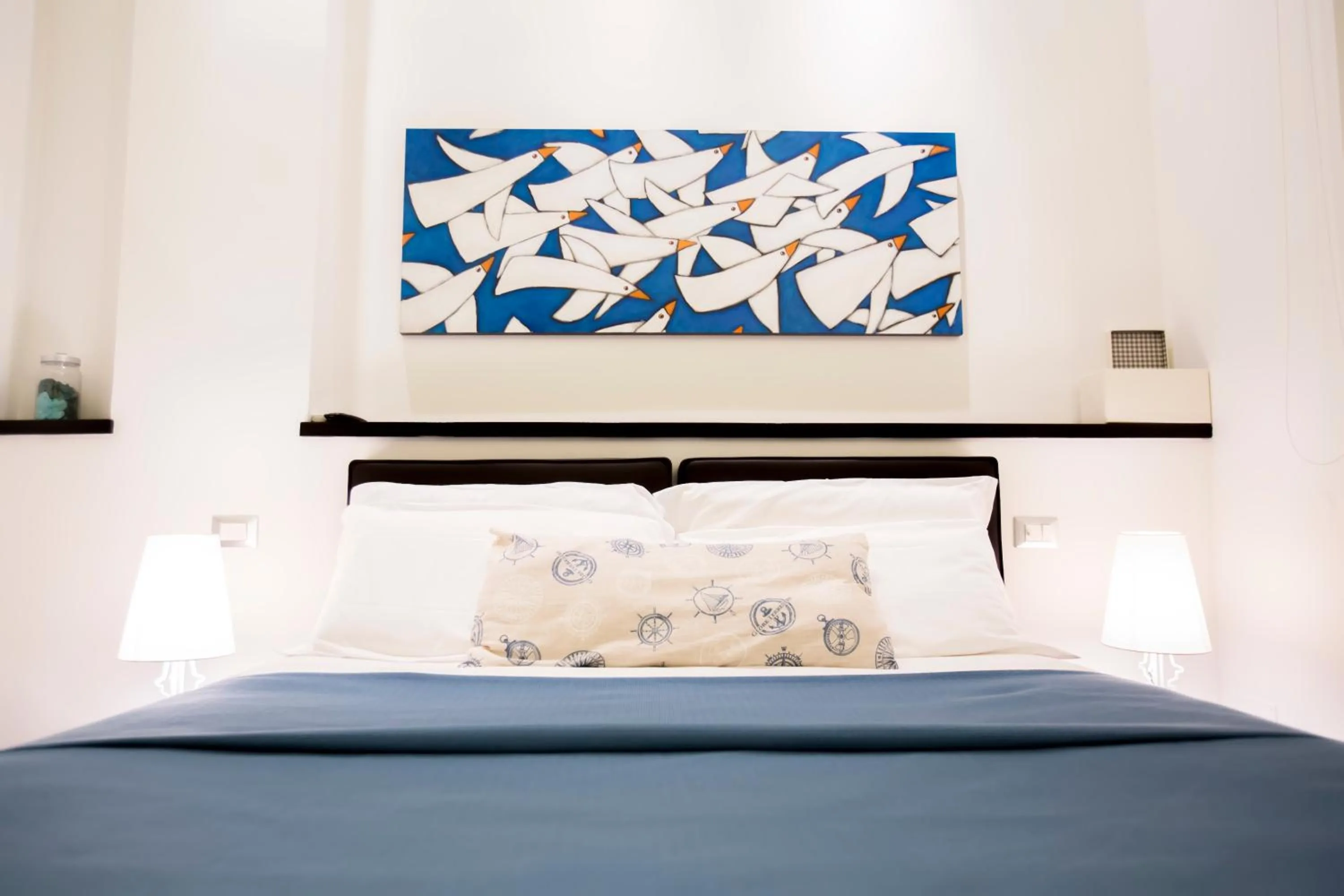 Photo of the whole room, Bed in Bbqueen