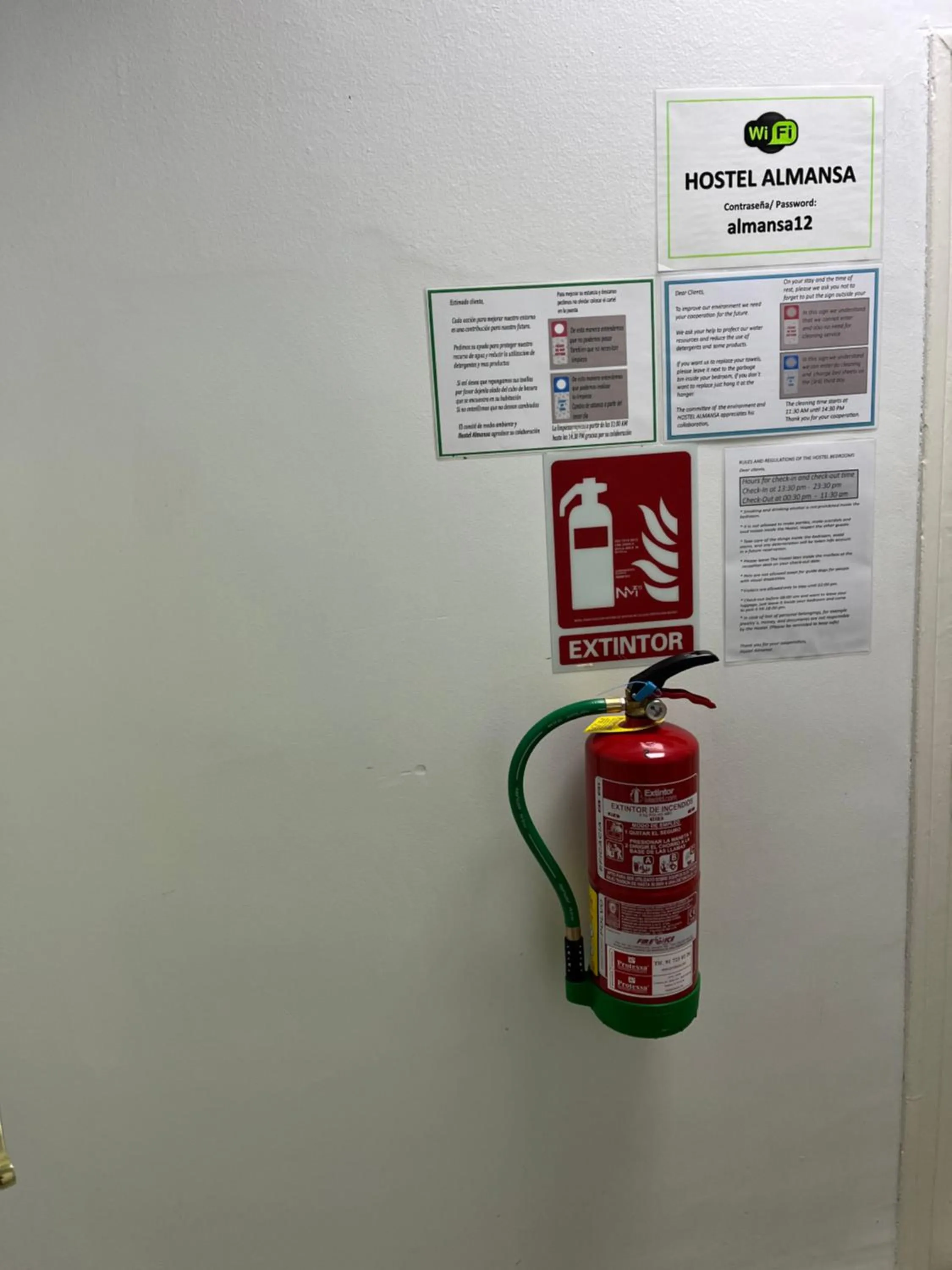 Property building in Casa de Huéspedes Almansa