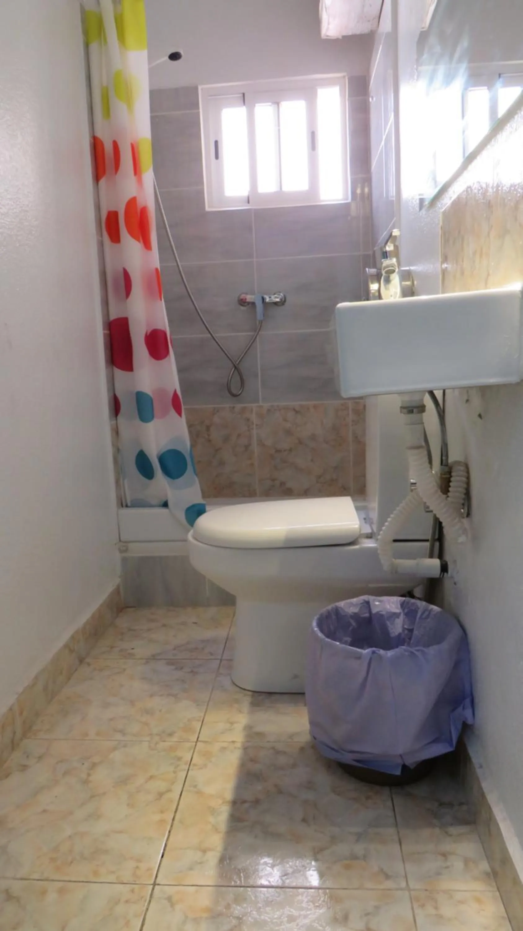 Shower in Casa de Huéspedes Almansa