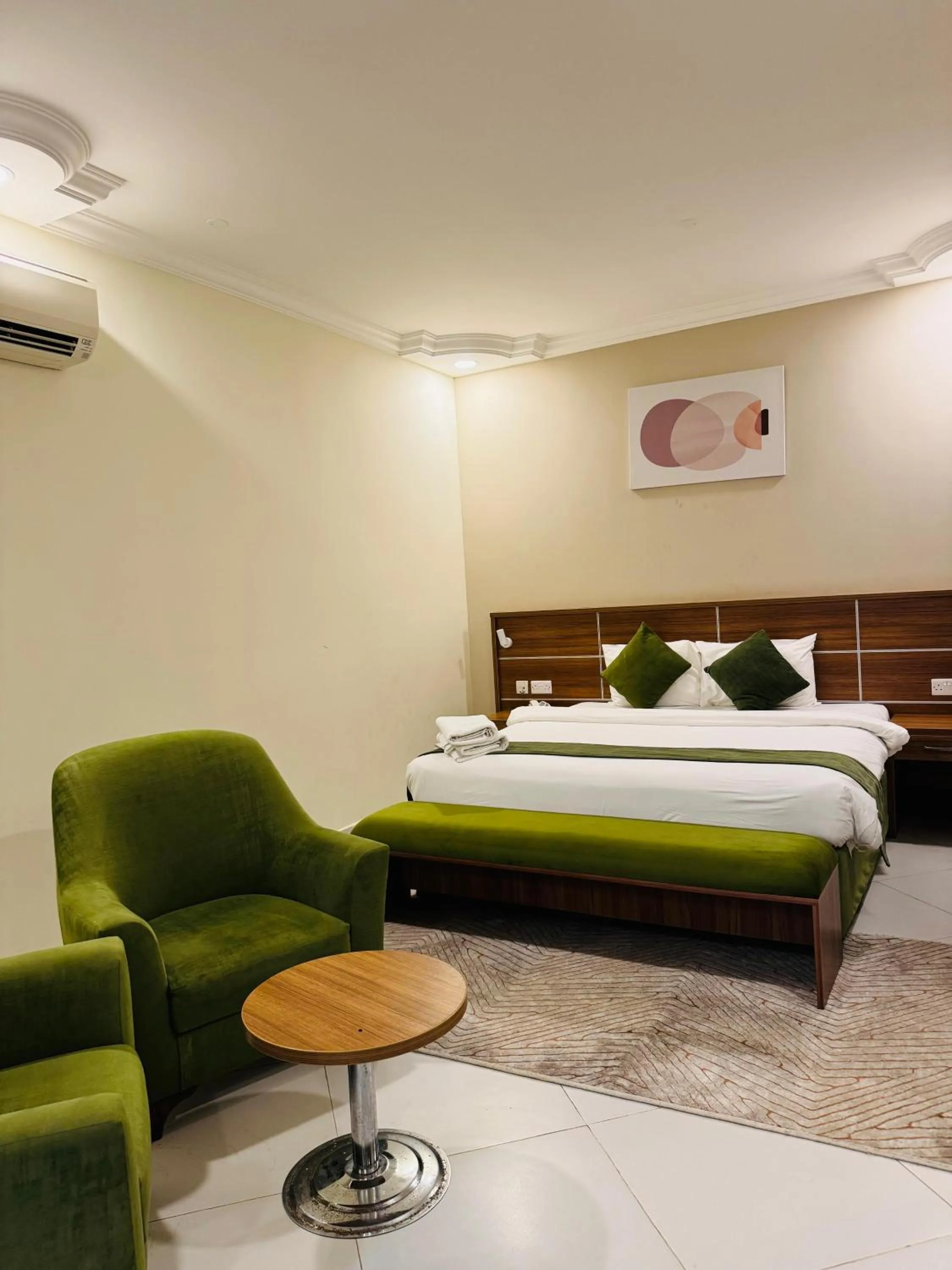 Bed in Muscat Hills Hotel