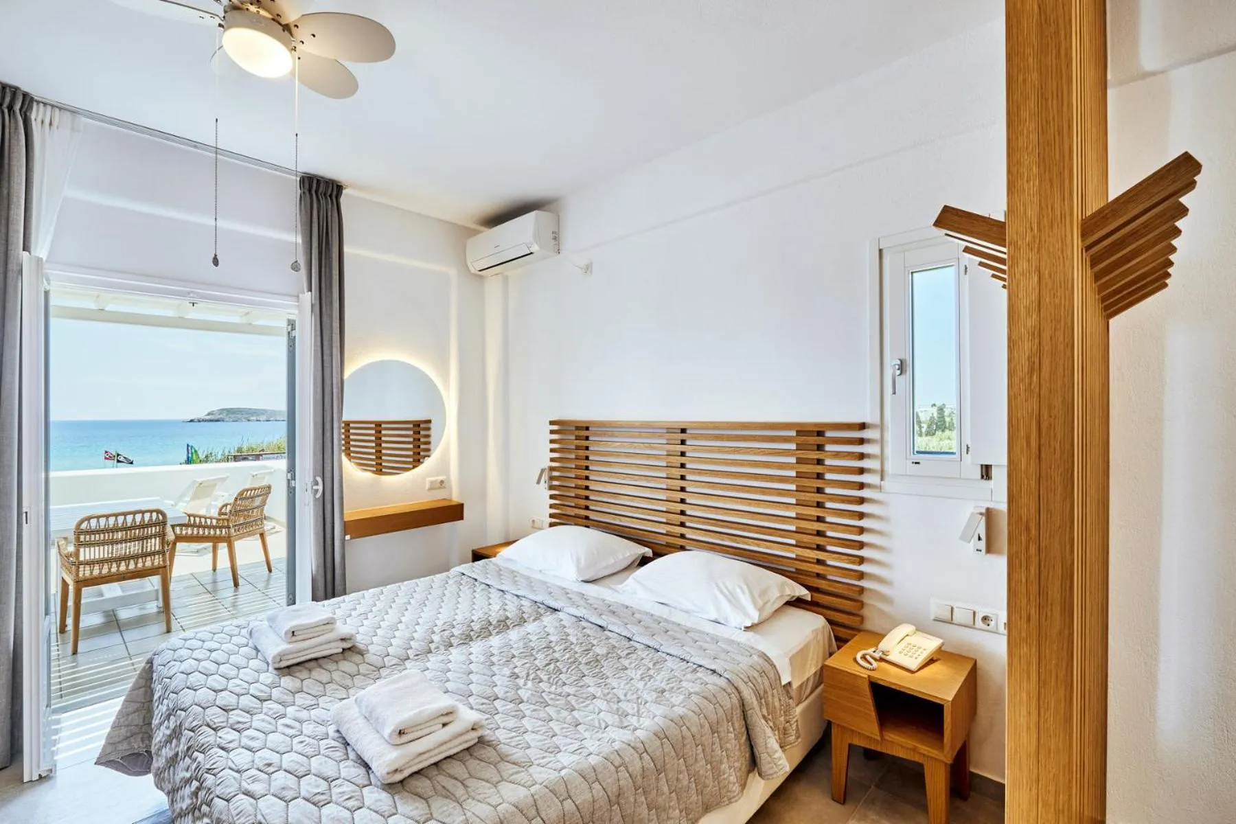 Bedroom, Bed in Golden Beach Hotel