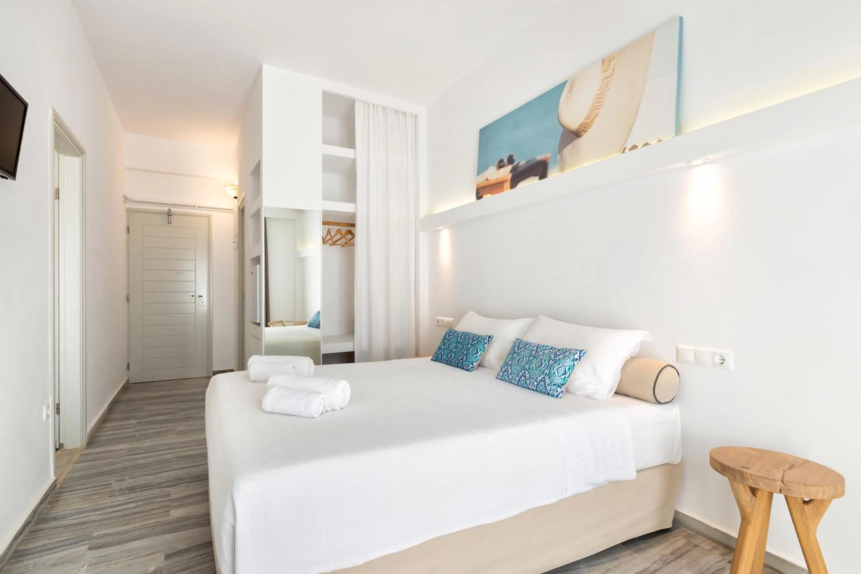 Photo of the whole room, Bed in Golden Beach Hotel