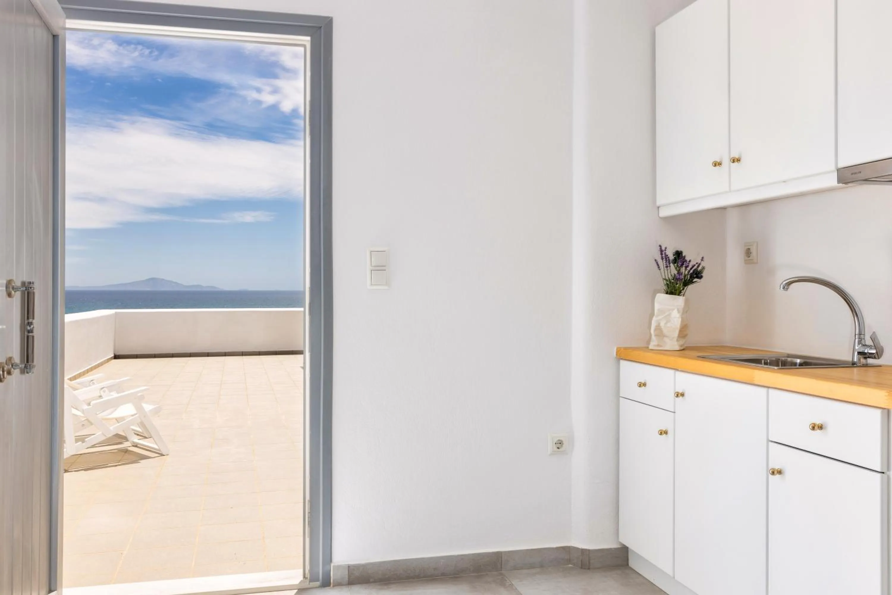 Kitchen or kitchenette in Golden Beach Hotel