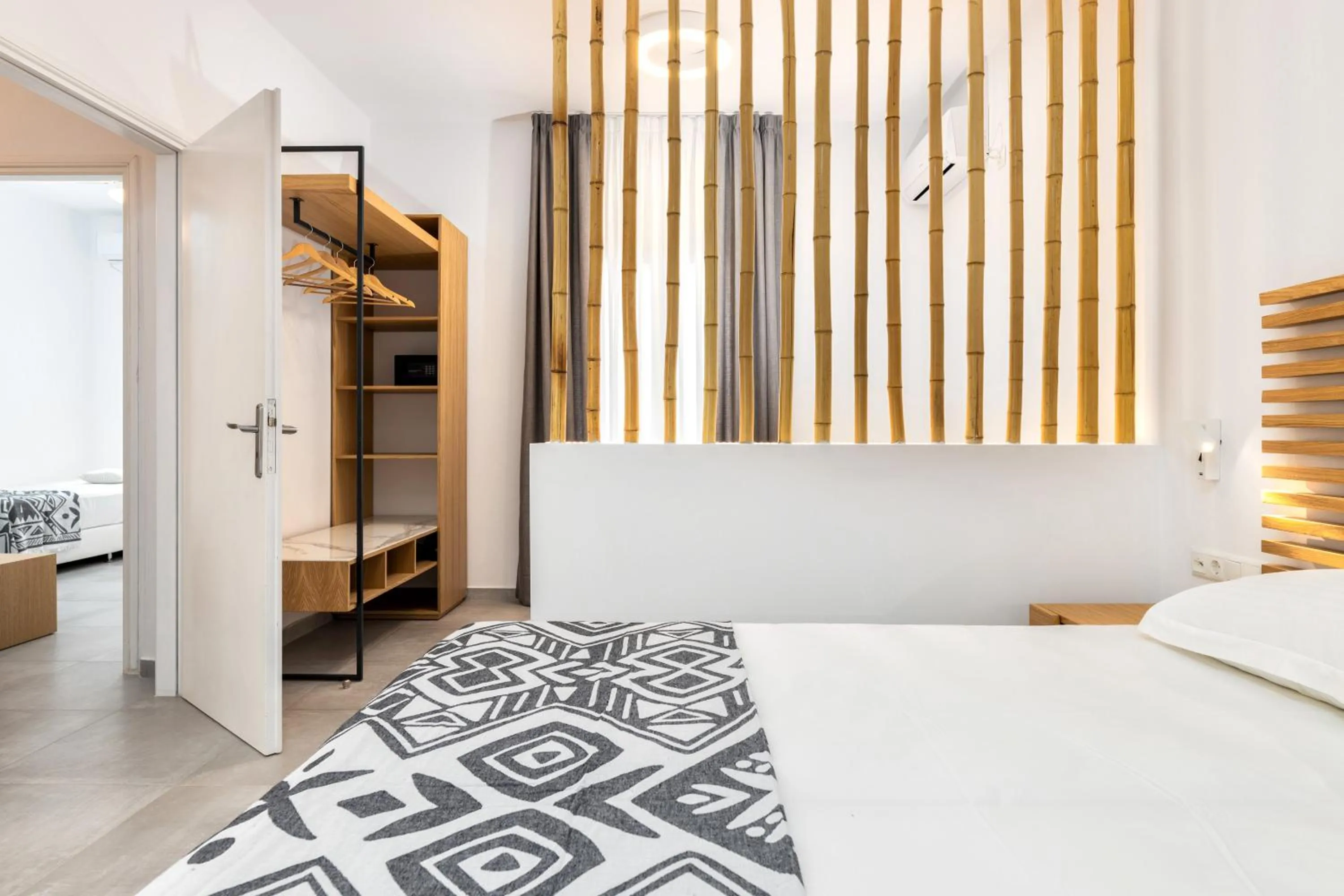 Photo of the whole room, Bed in Golden Beach Hotel