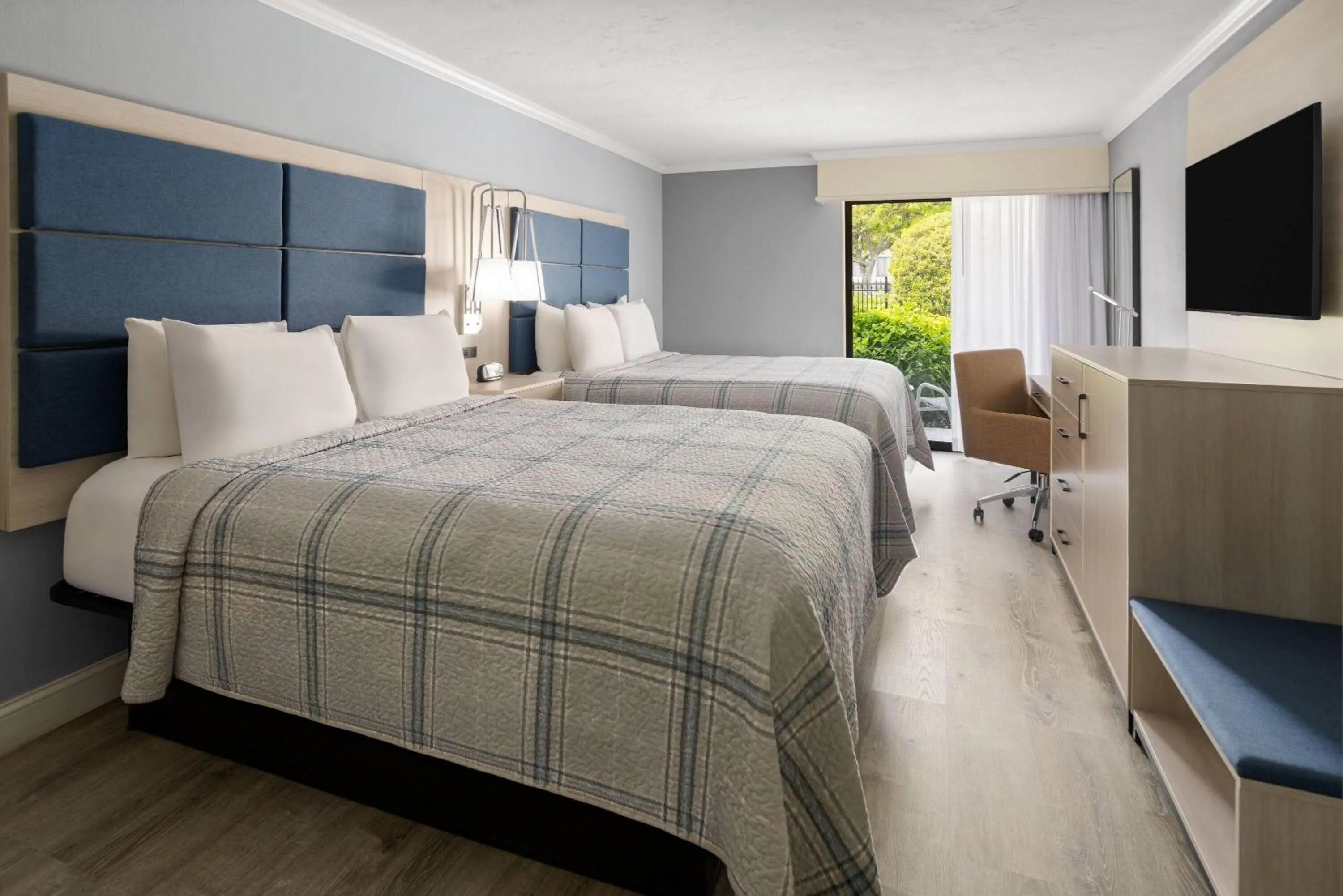 Photo of the whole room, Bed in All Seasons Resort, Trademark Collection by Wyndham