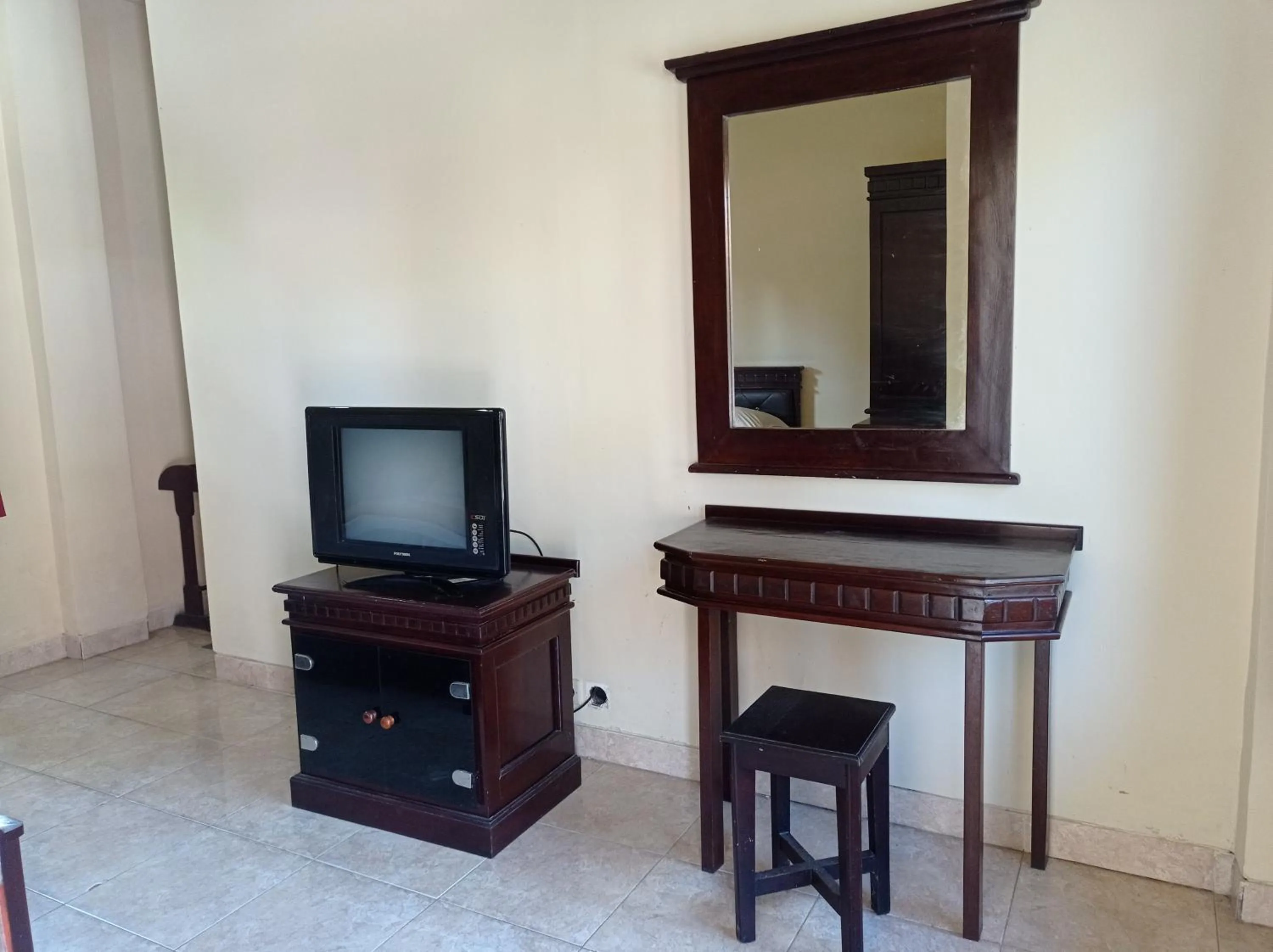 Hotel Mawar Sari Mitra RedDoorz