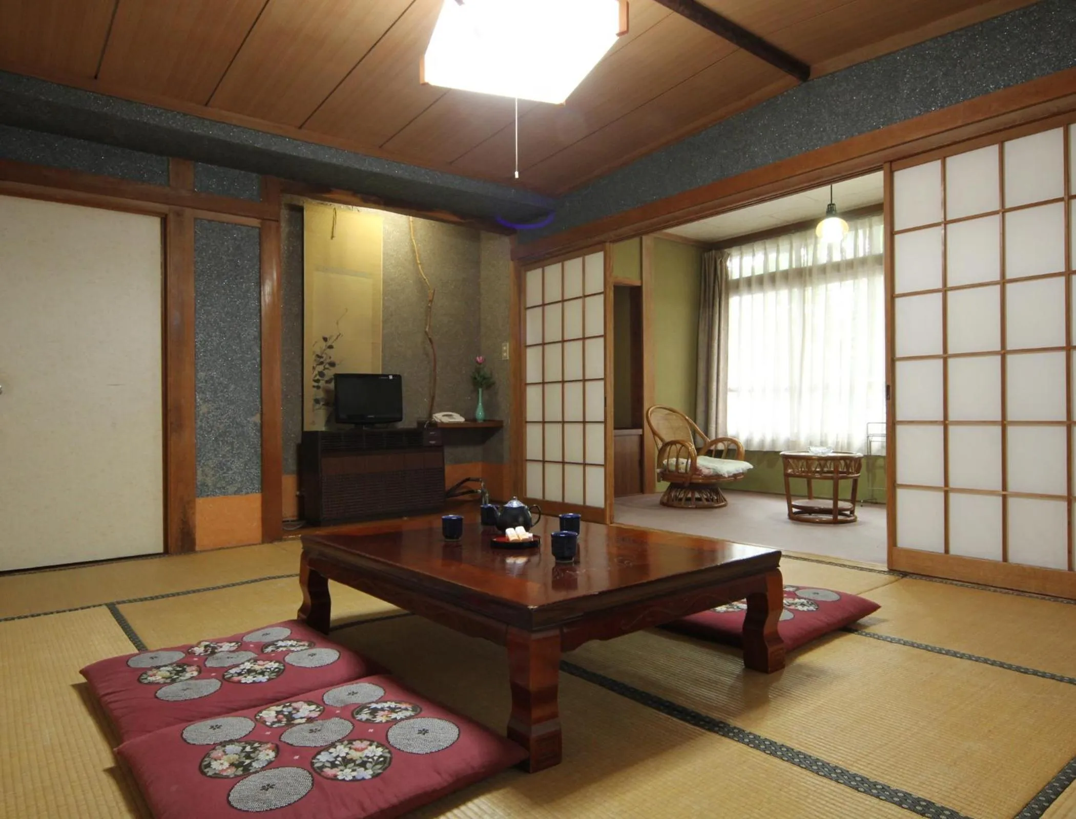 Photo of the whole room in Yokokura Ryokan