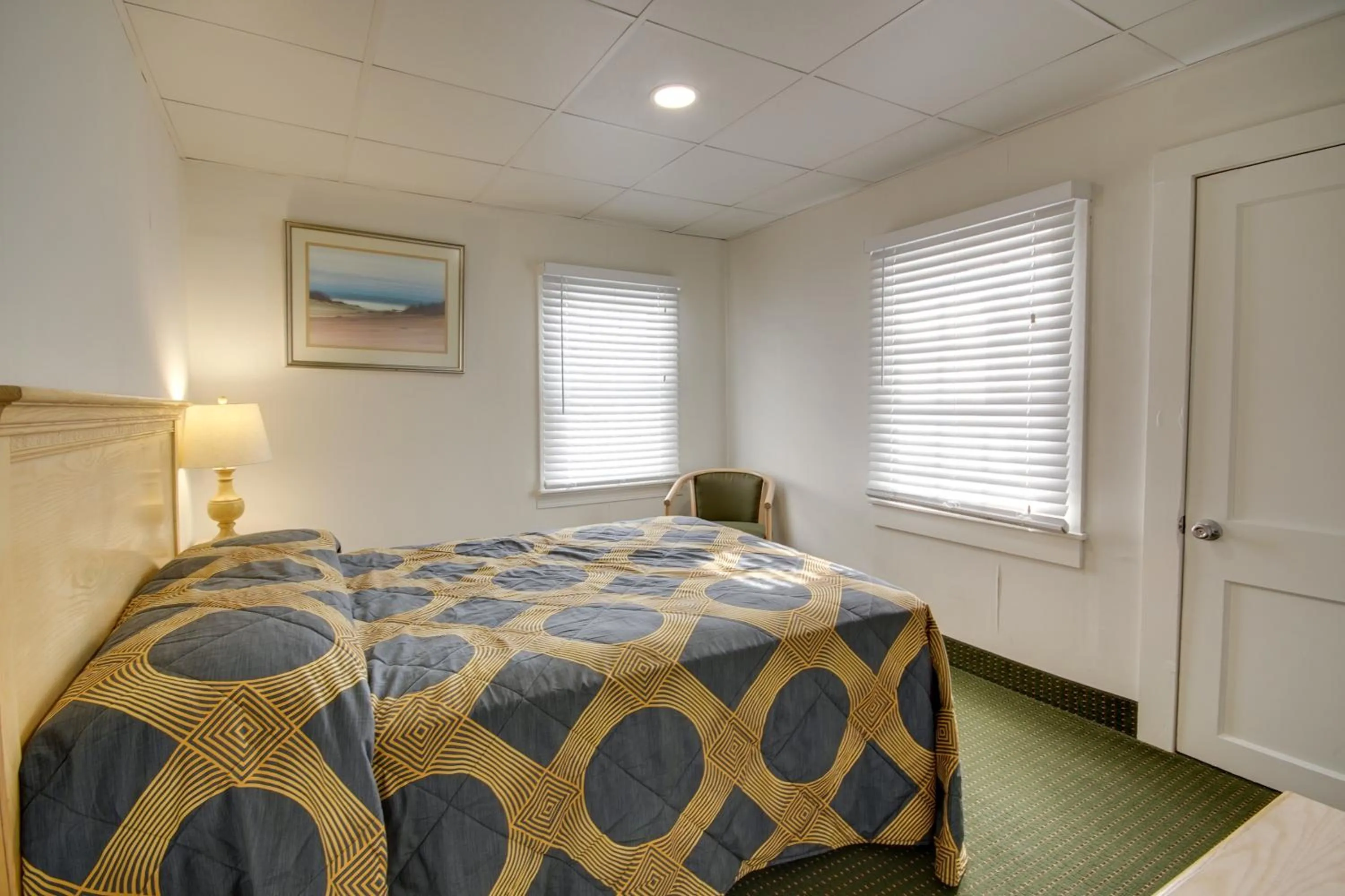 Bedroom, Bed in Empress Motel