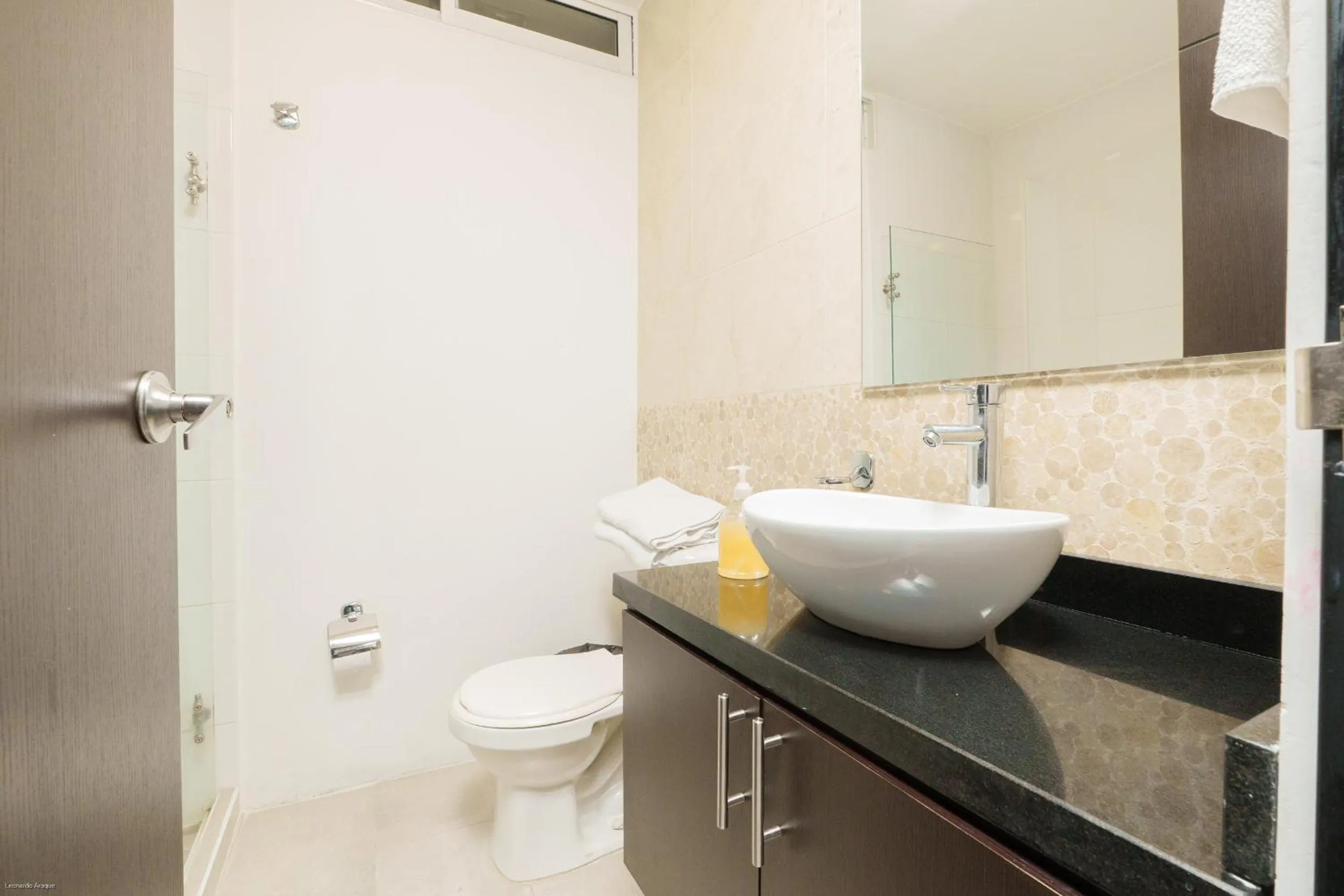 Shower in Hotel El Alba