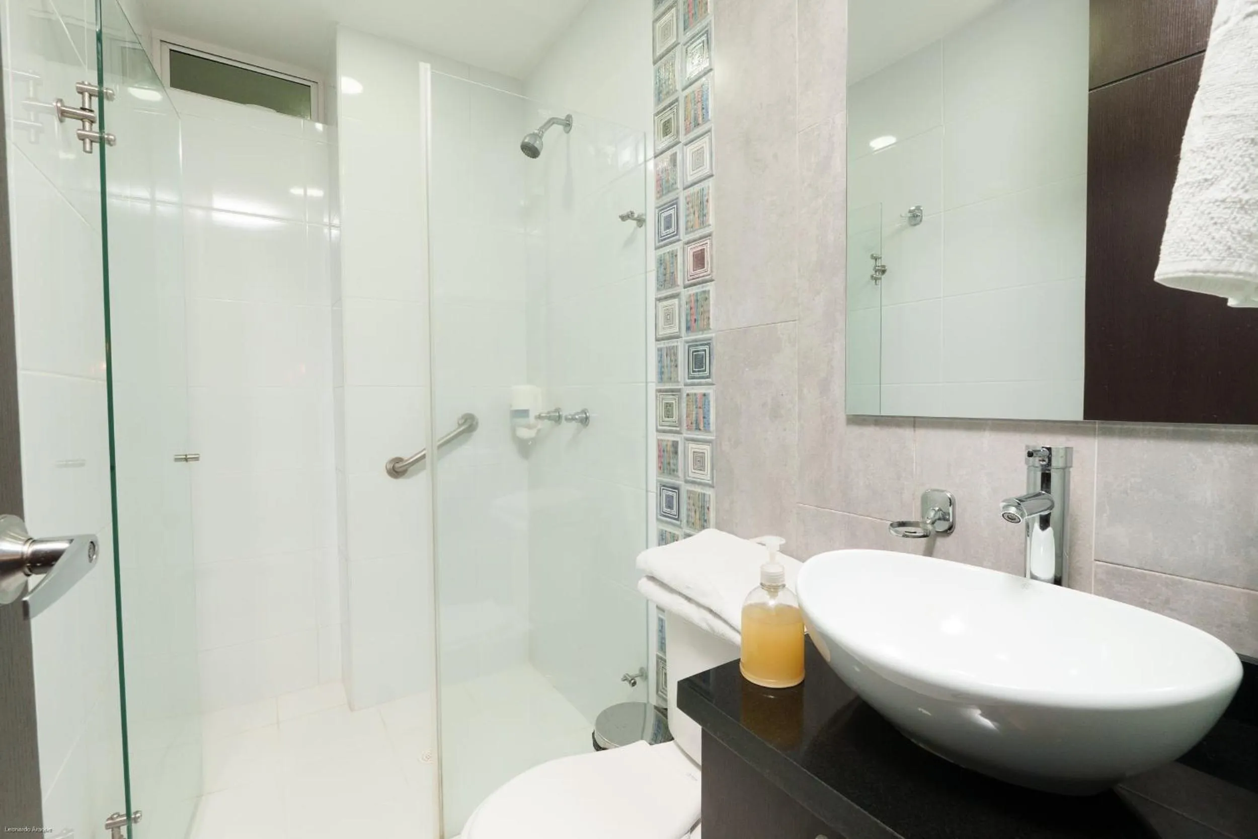 Shower in Hotel El Alba