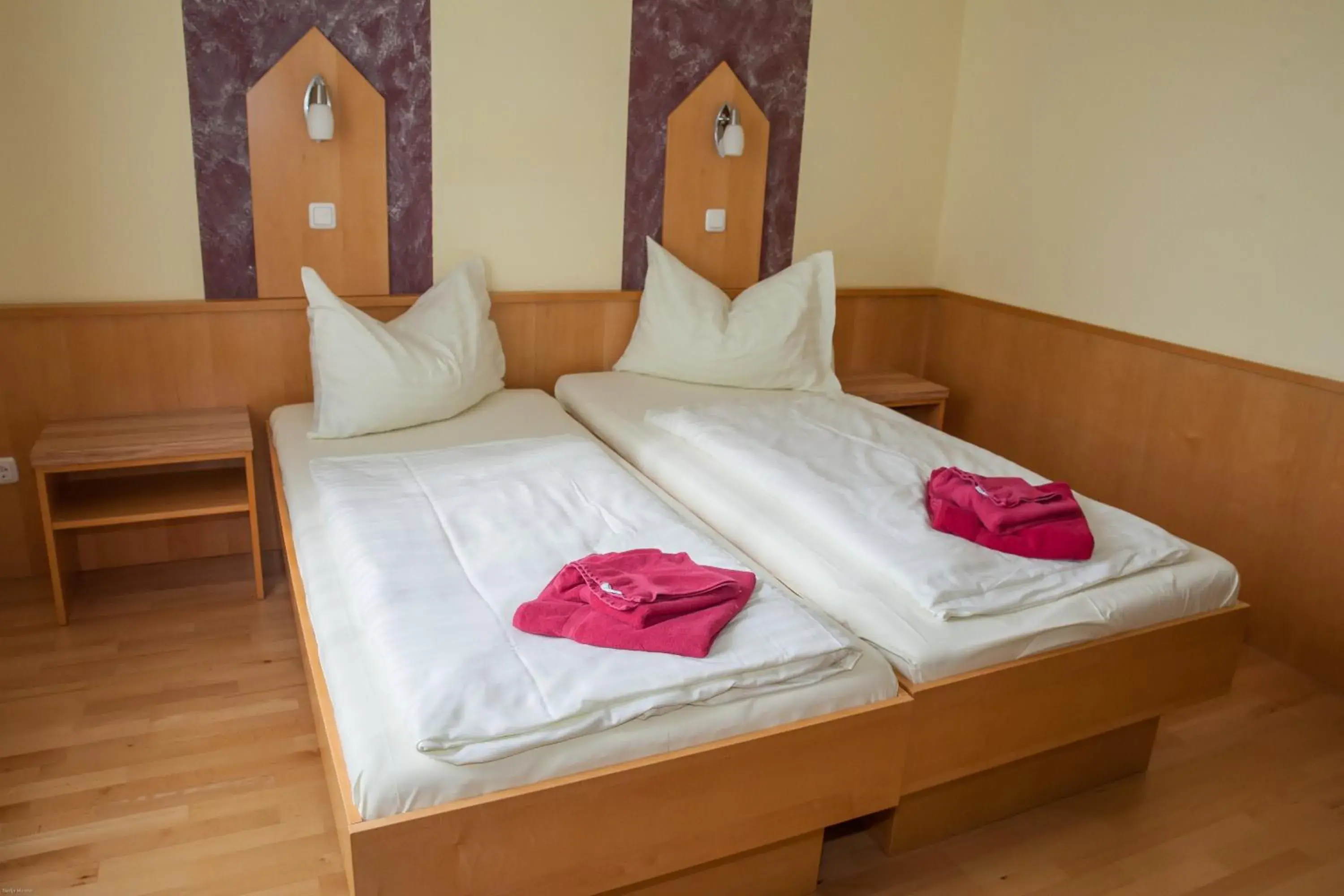 Double Room with Private Bathroom - single occupancy in Gasthof Roderich Hotel Double Room with Private Bathroom - single occupancy in Gasthof Roderich Hotel