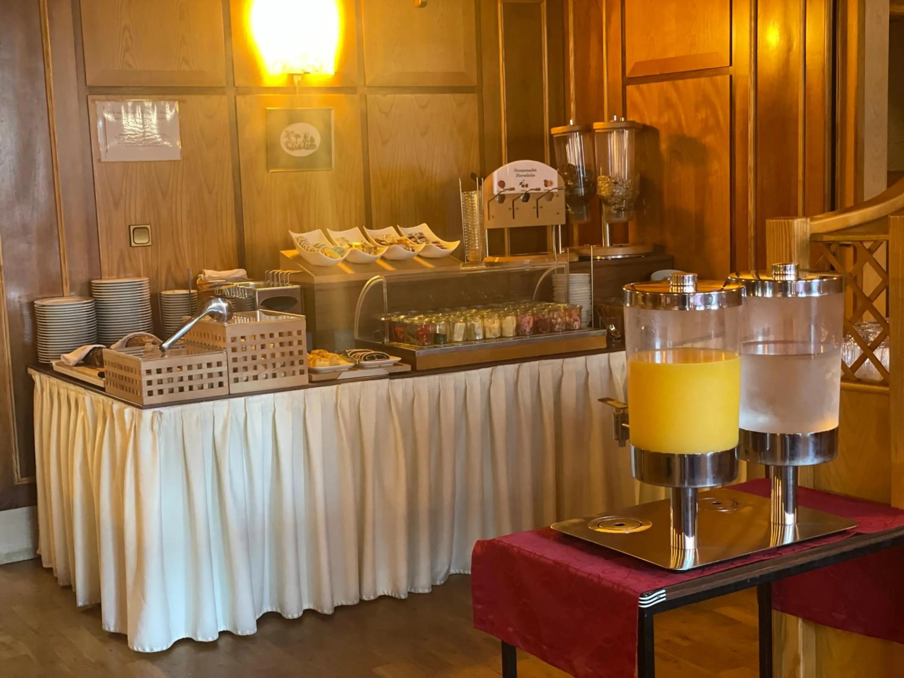 Breakfast in Gasthof Roderich Hotel
