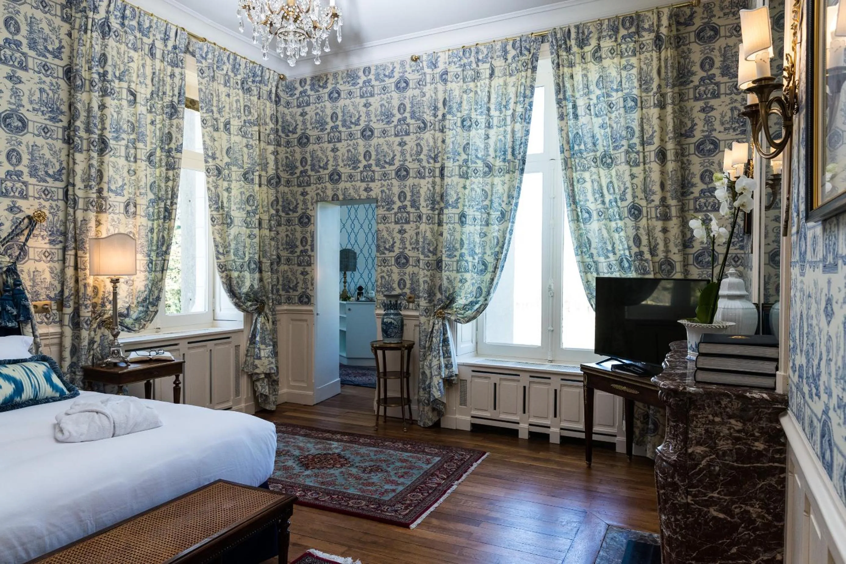 Photo of the whole room, Bed in Château de Beauvais