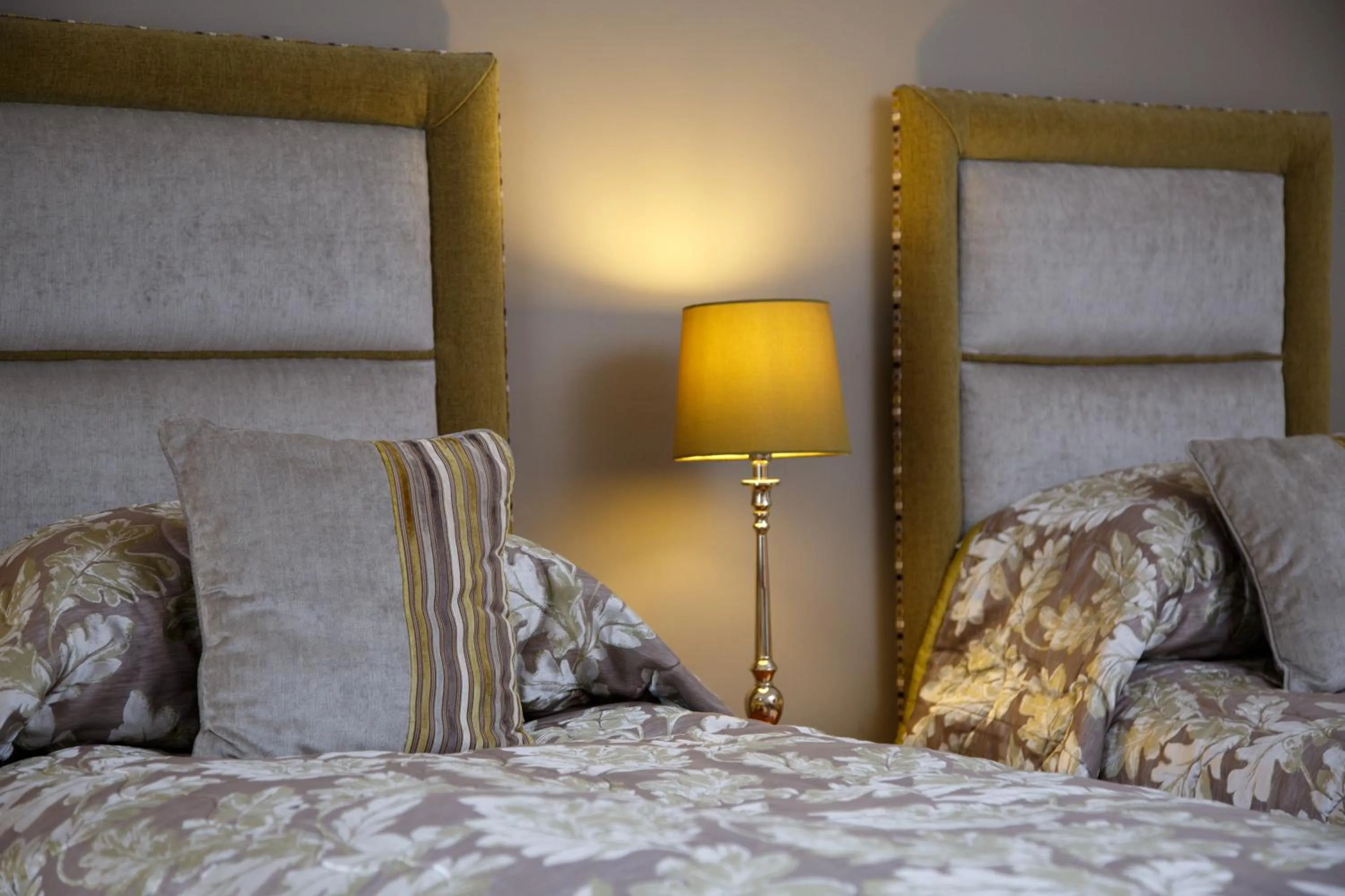 Bedroom, Bed in Garvock House Hotel